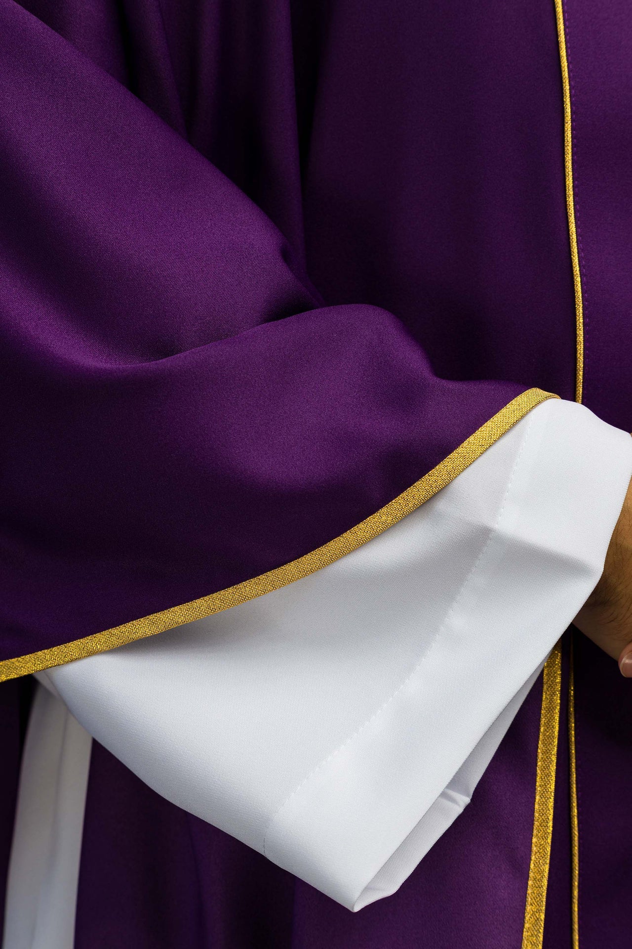 Chasuble Cross and ears in Purple