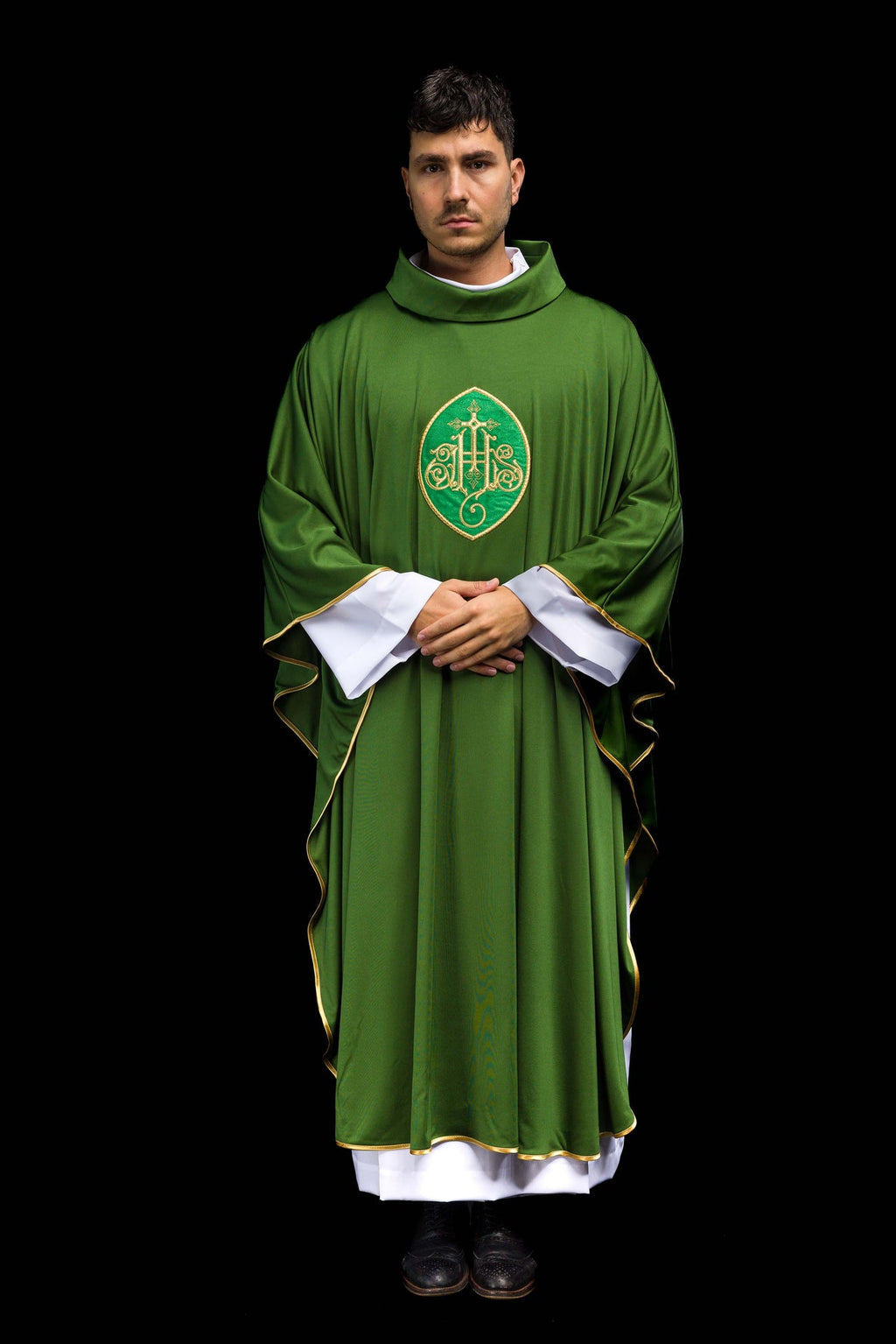 Chasuble embroidered with IHS lightweight SACROLITE knitted fabric