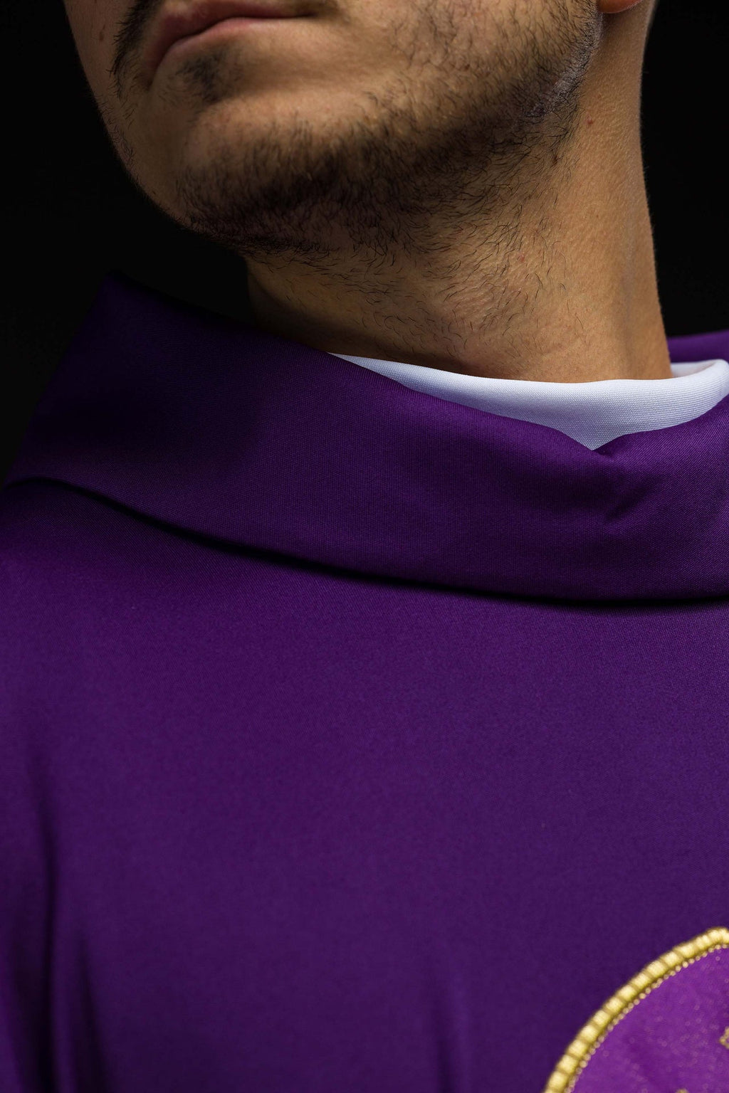 Chasuble embroidered with IHS lightweight SACROLITE knitted fabric