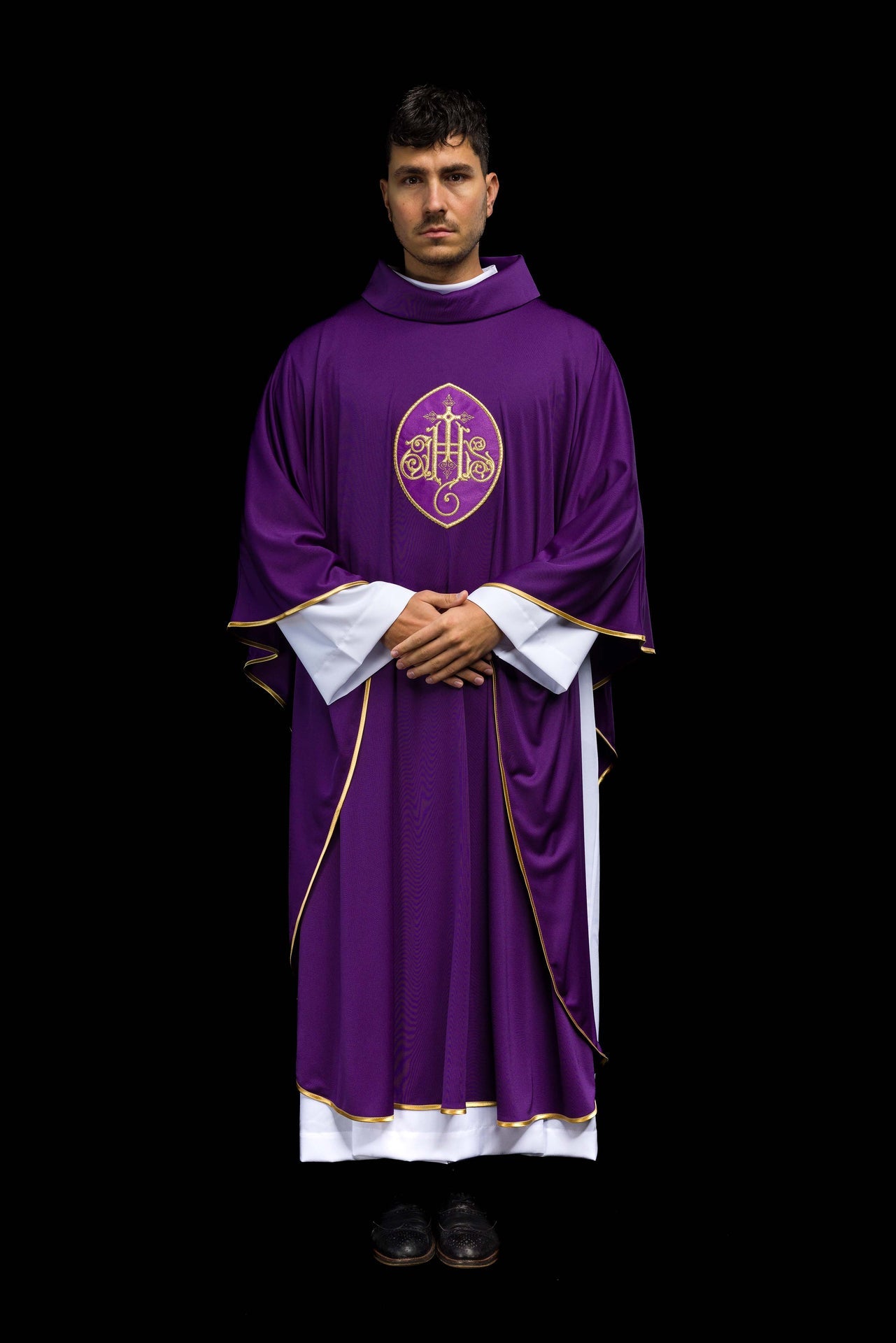 Chasuble embroidered with IHS lightweight SACROLITE knitted fabric