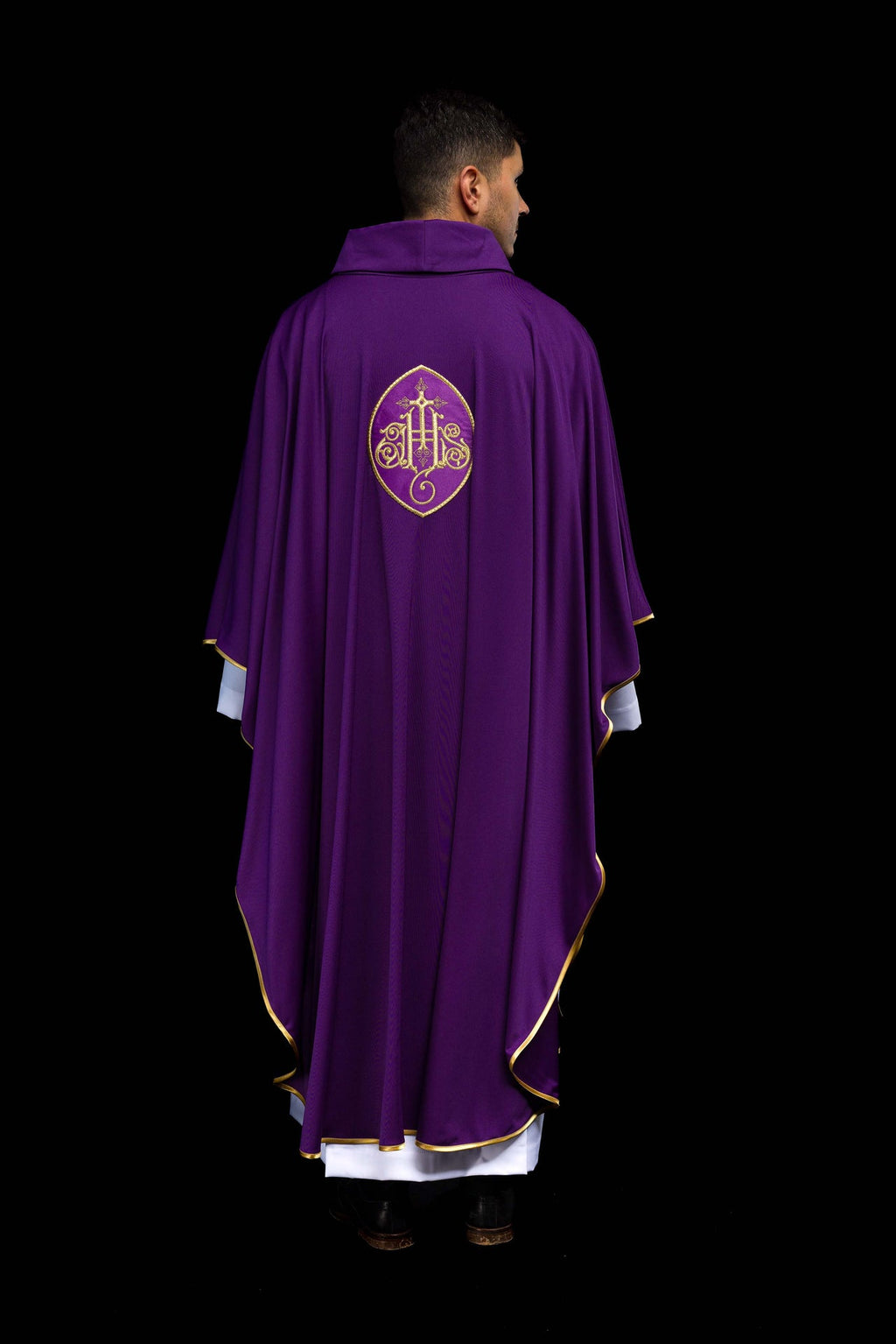 Chasuble embroidered with IHS lightweight SACROLITE knitted fabric