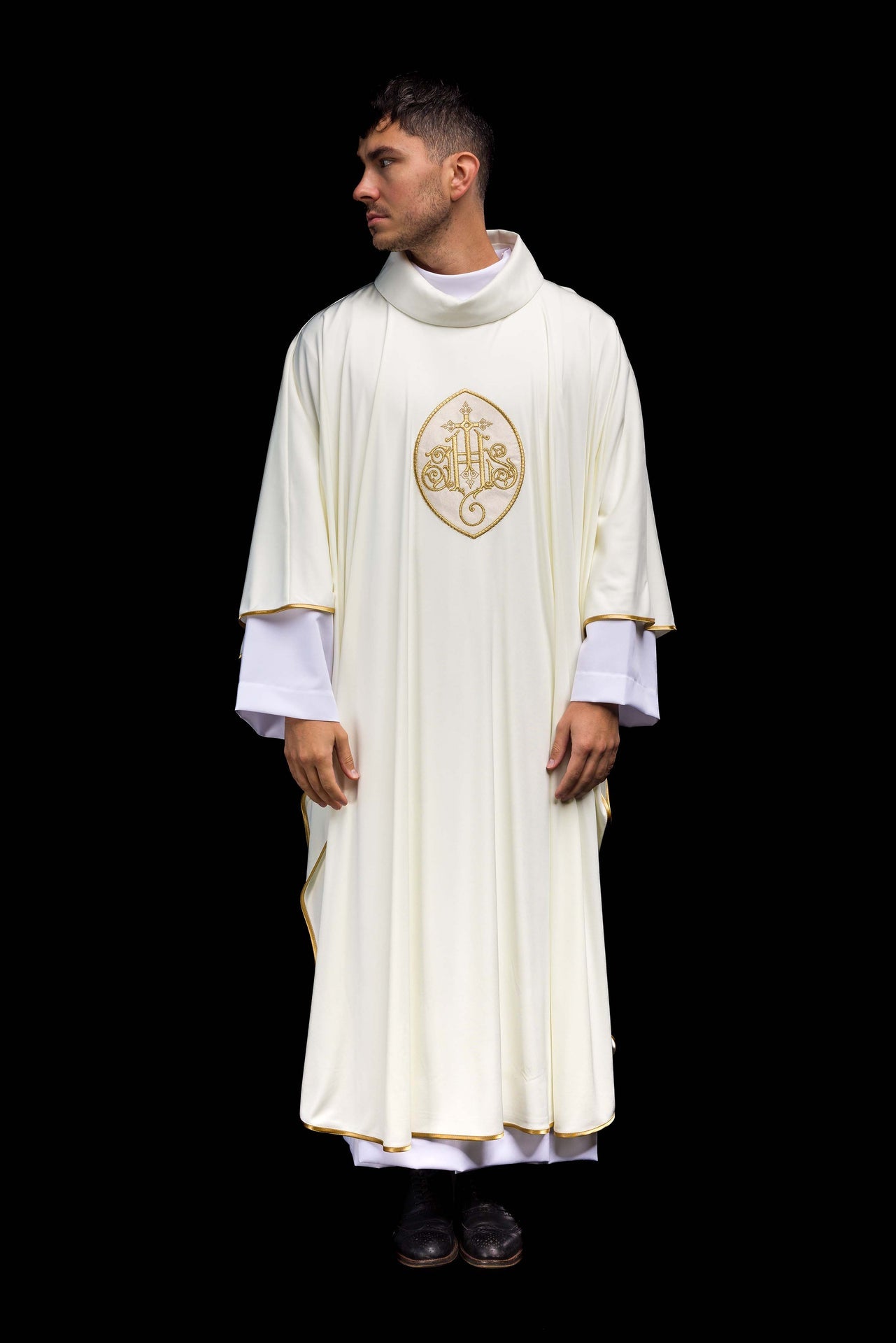 Chasuble embroidered with IHS lightweight SACROLITE knitted fabric