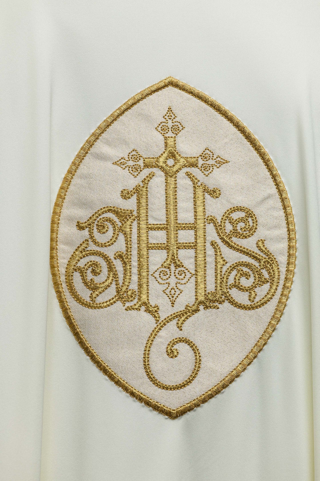 Chasuble embroidered with IHS lightweight SACROLITE knitted fabric