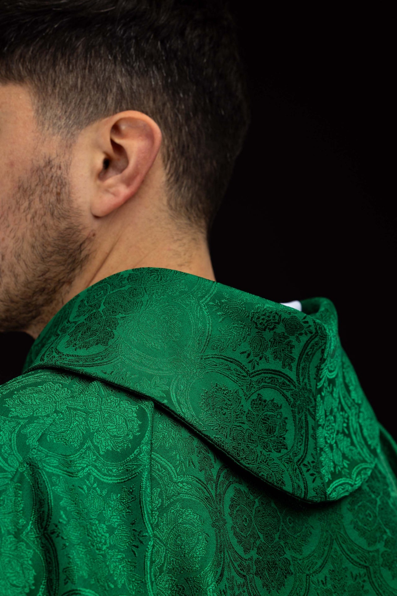 Zielony ornat z krzyżem tkanina żakardowa - ORNATY.PL