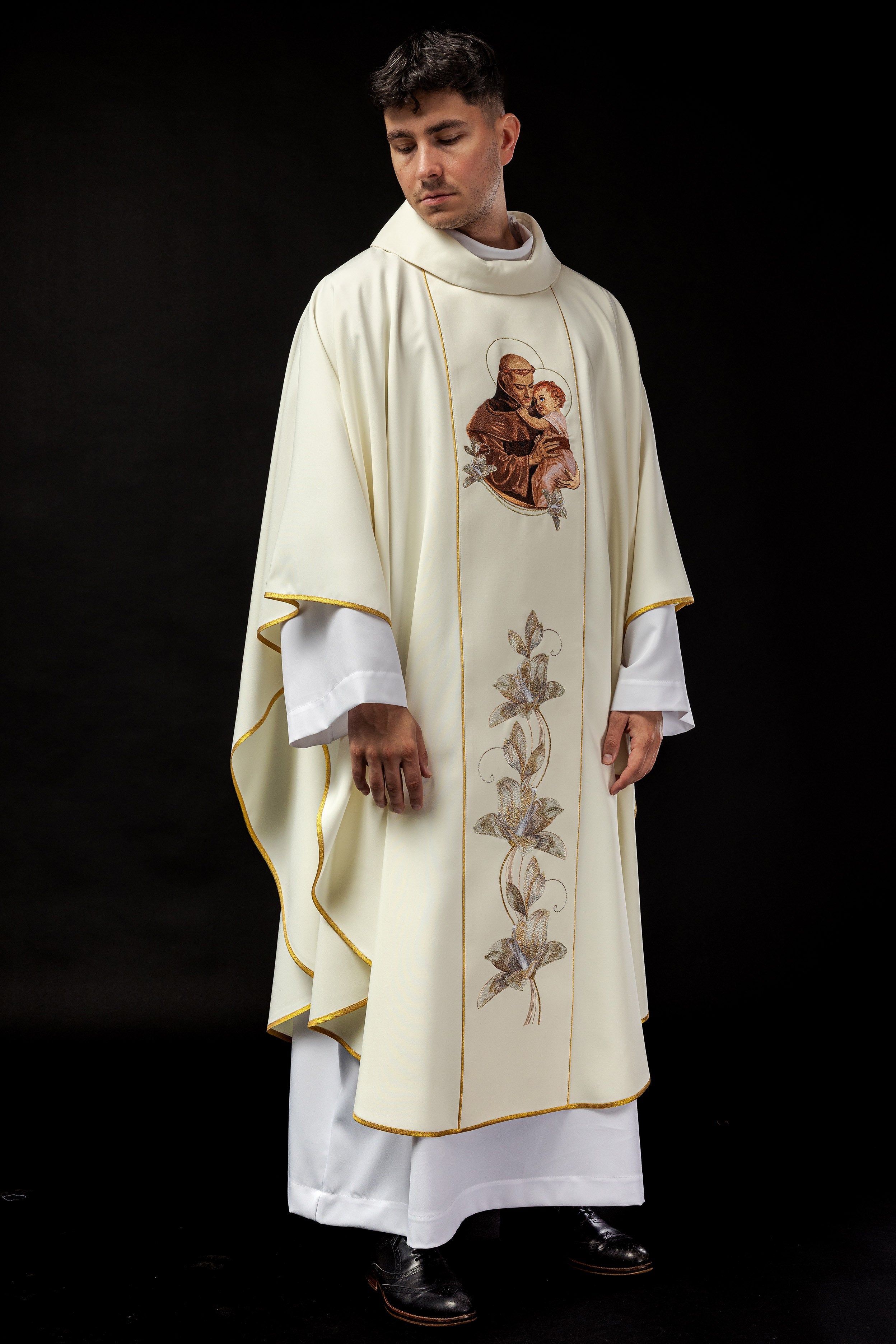 Embroidered chasuble with the image of Saint Anthony