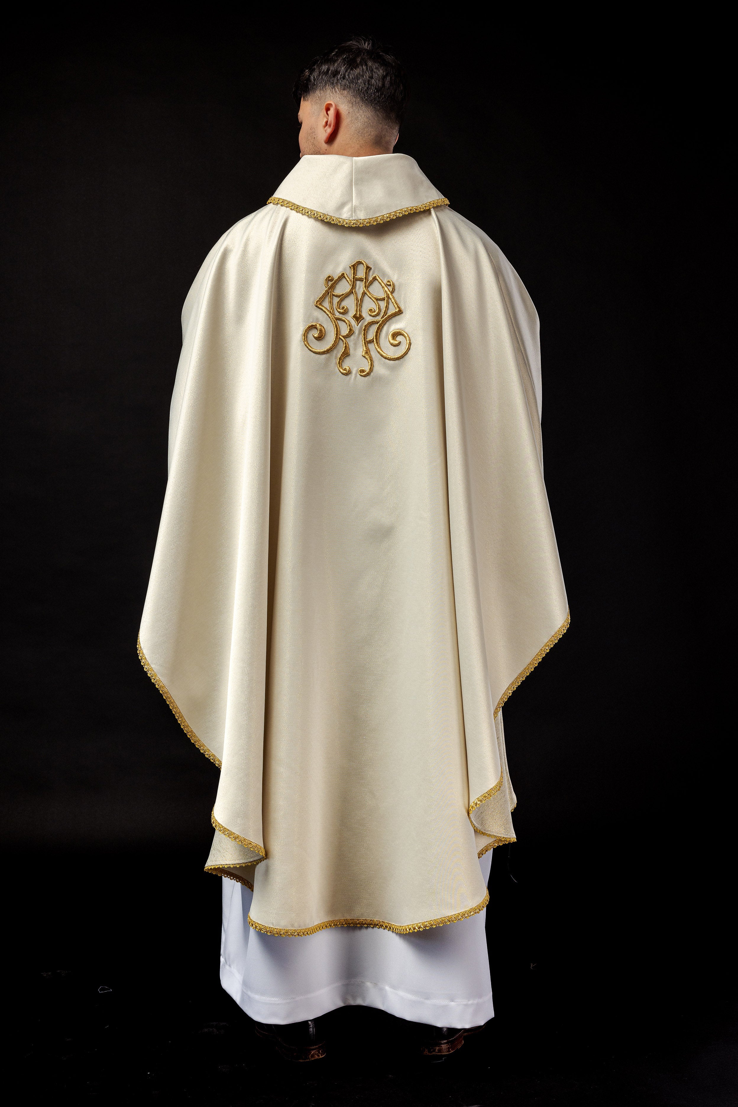 Embroidered chasuble with the image of Our Lady of Thunder