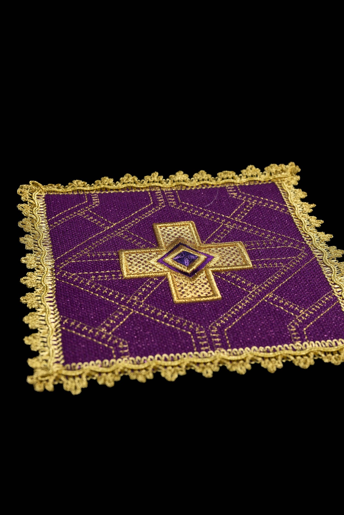 Set di quattro stole con ricamo oro
