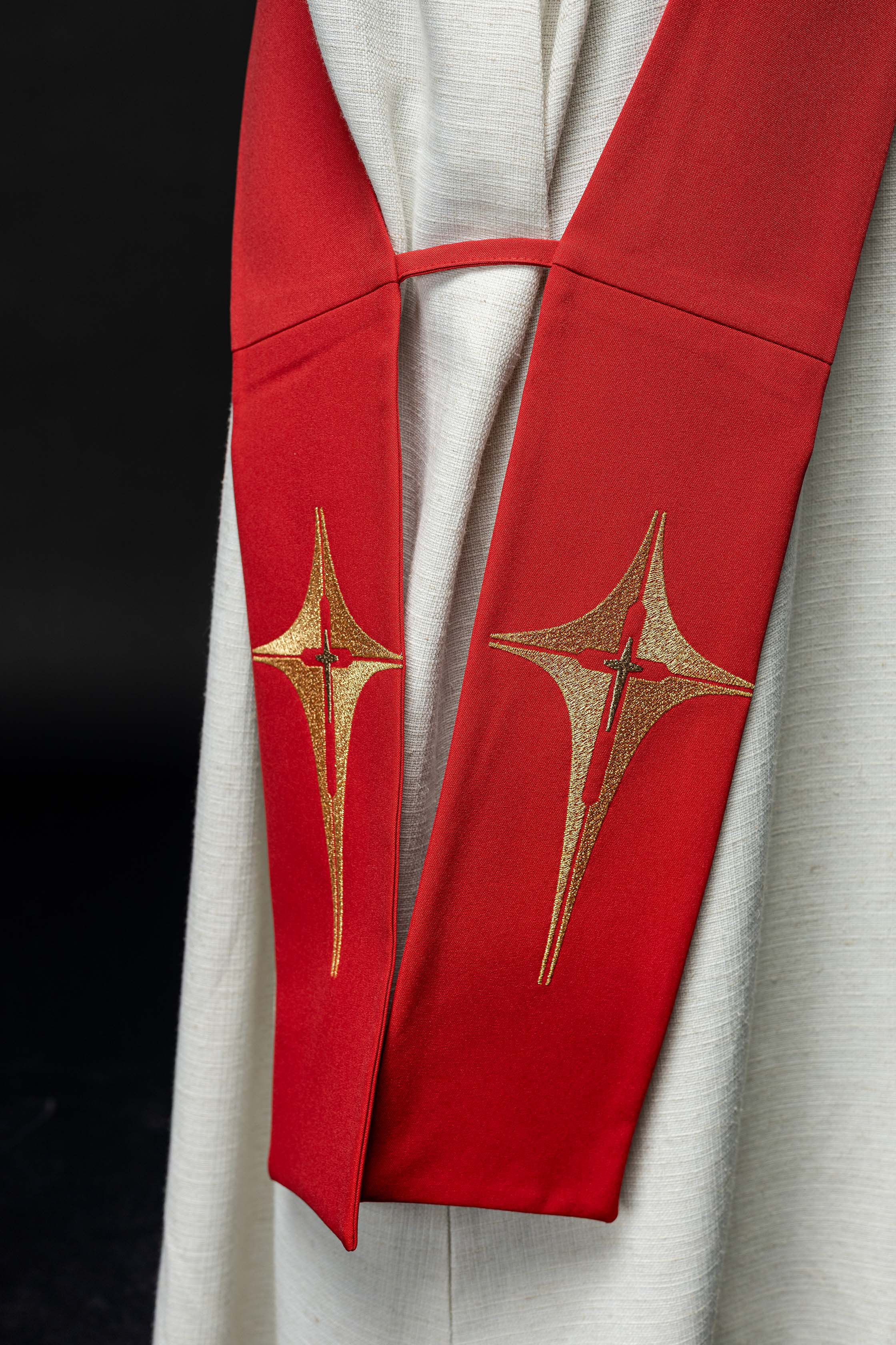 Diaconate stole embroidered Cross