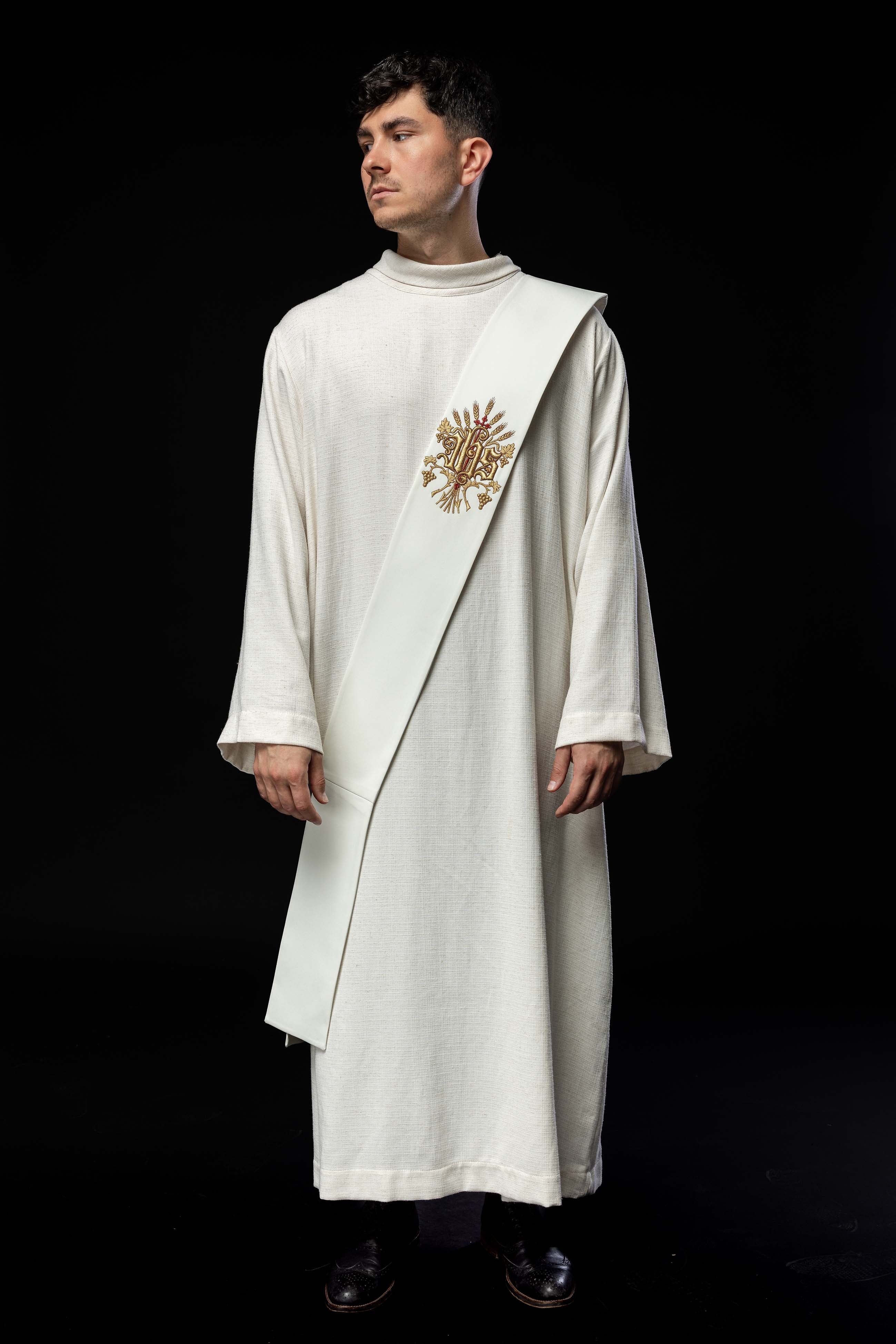 Diaconate stole with grape and cross motif