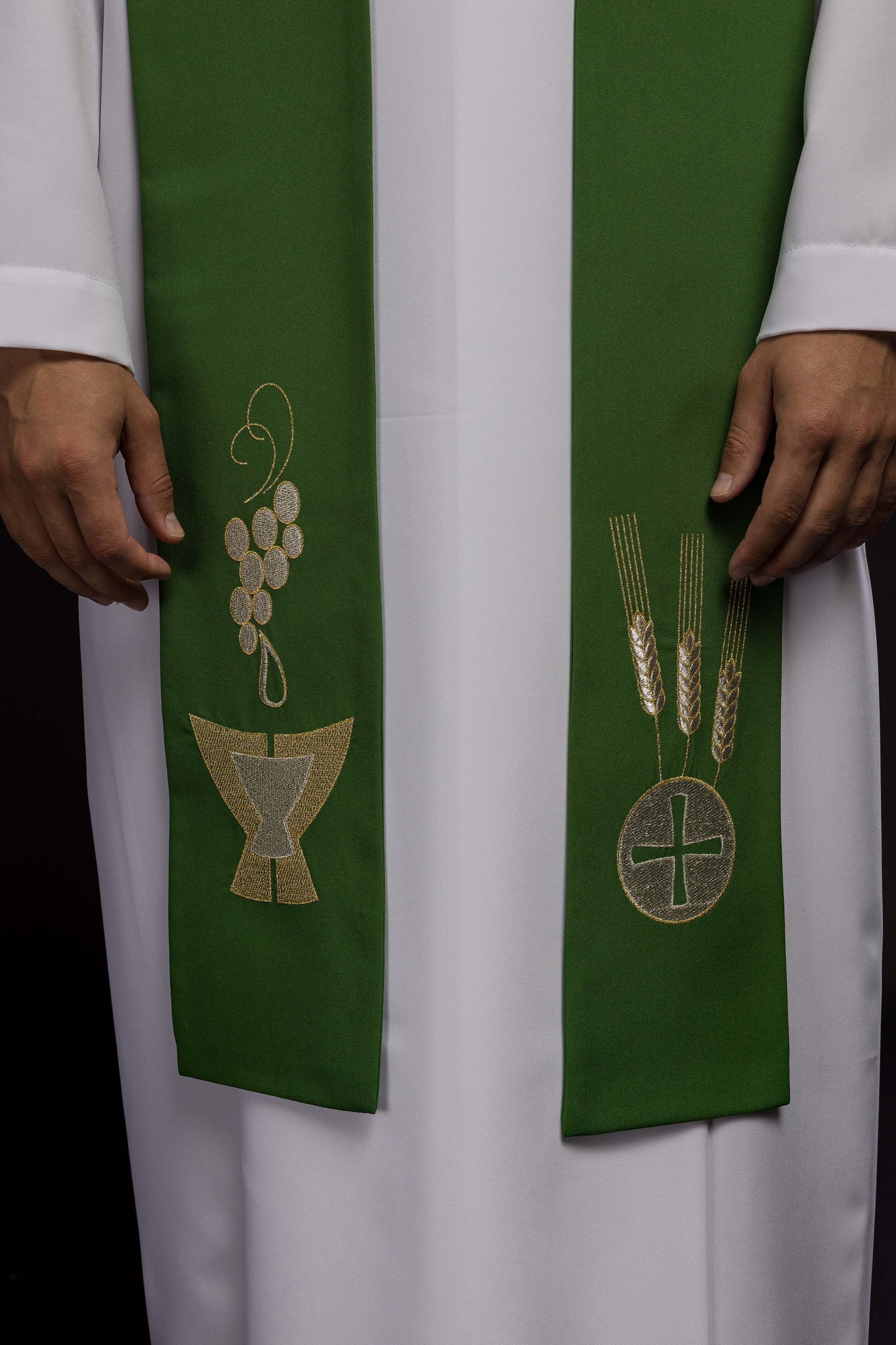 Green priest's stole embroidered Chalice, Ears and Grapes