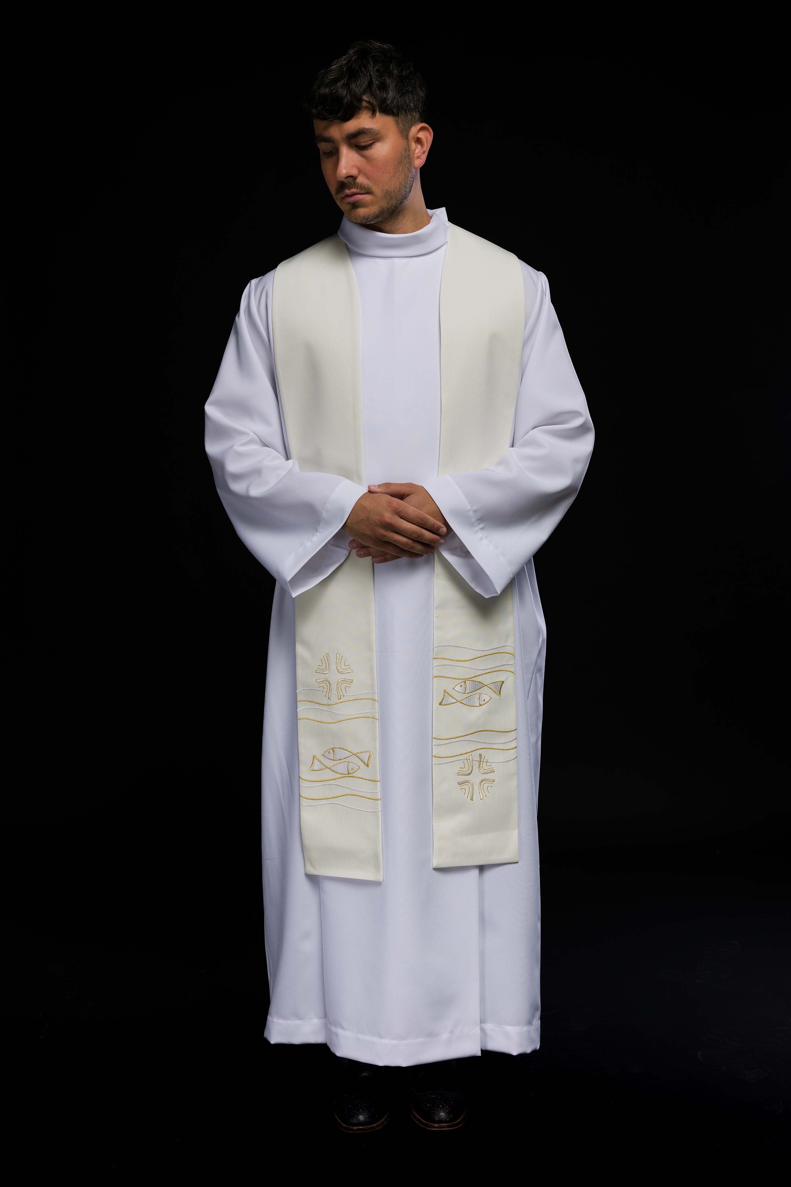Embroidered priest's stole with fish pattern in ecru colour
