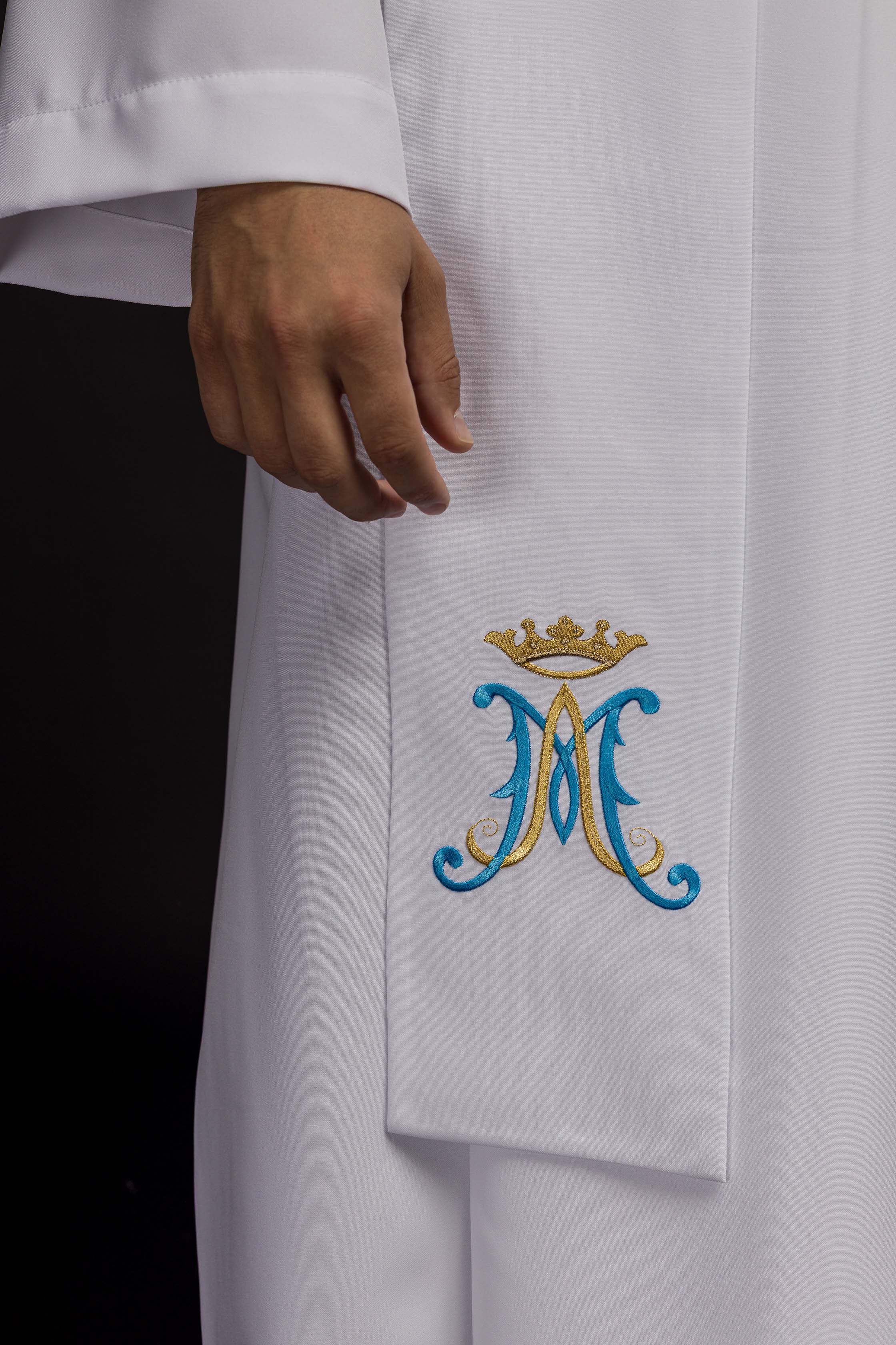 Embroidered white Marian priest's stole