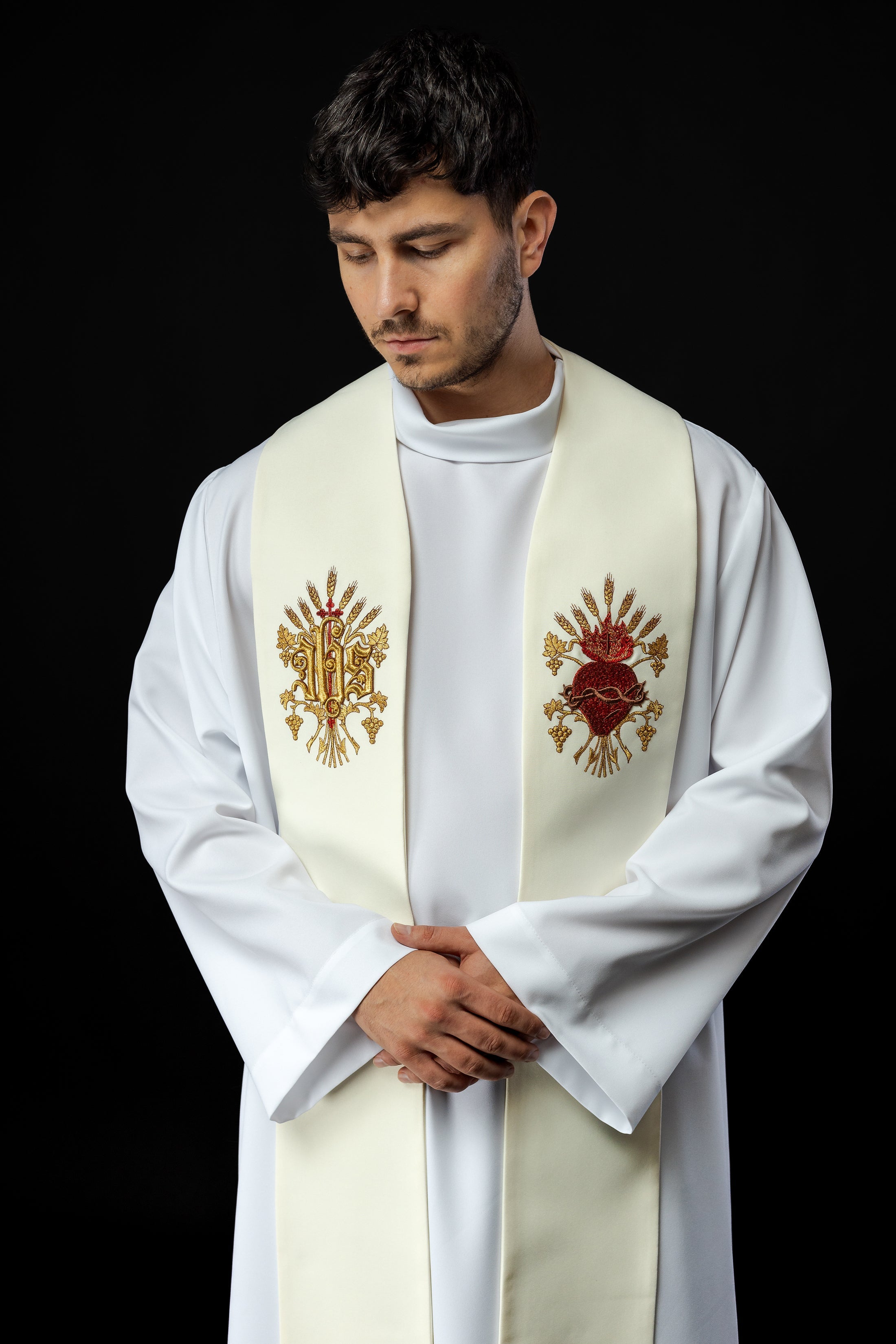 Embroidered stole of the cross, IHS and heart of Jesus Christ ecru