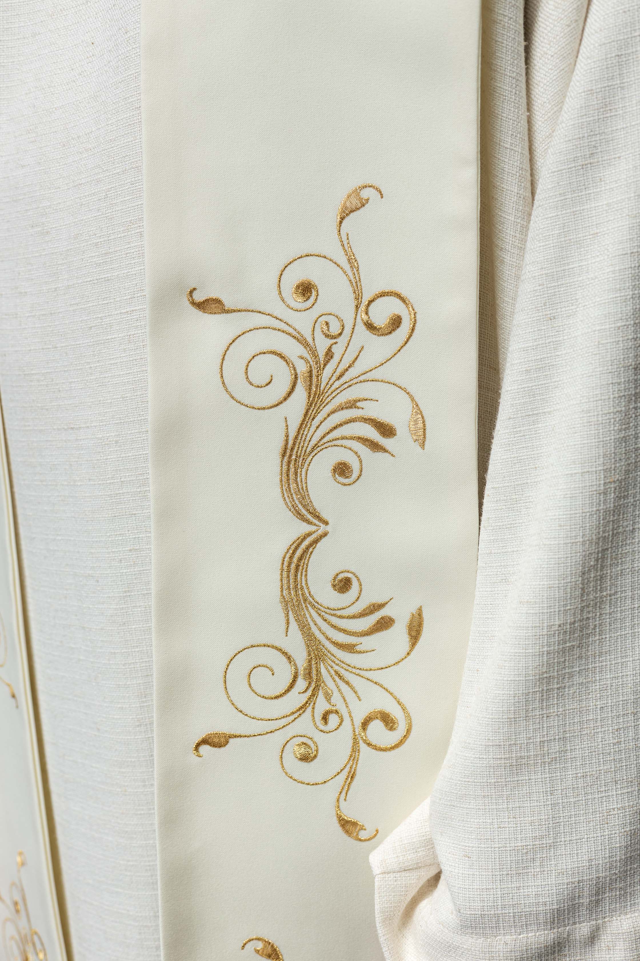 Embroidered stole decorated with IHS ecru