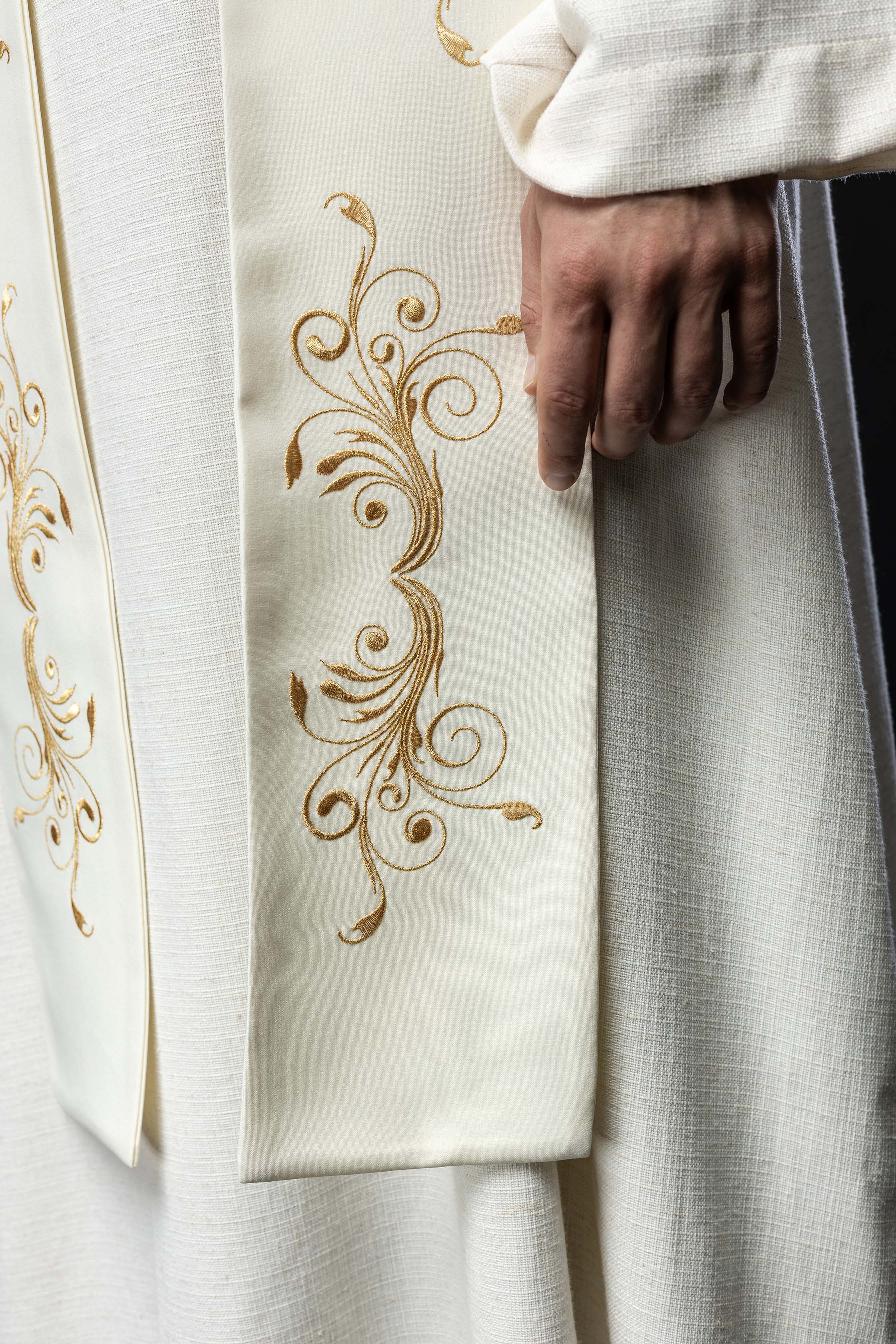 Embroidered stole decorated with IHS ecru