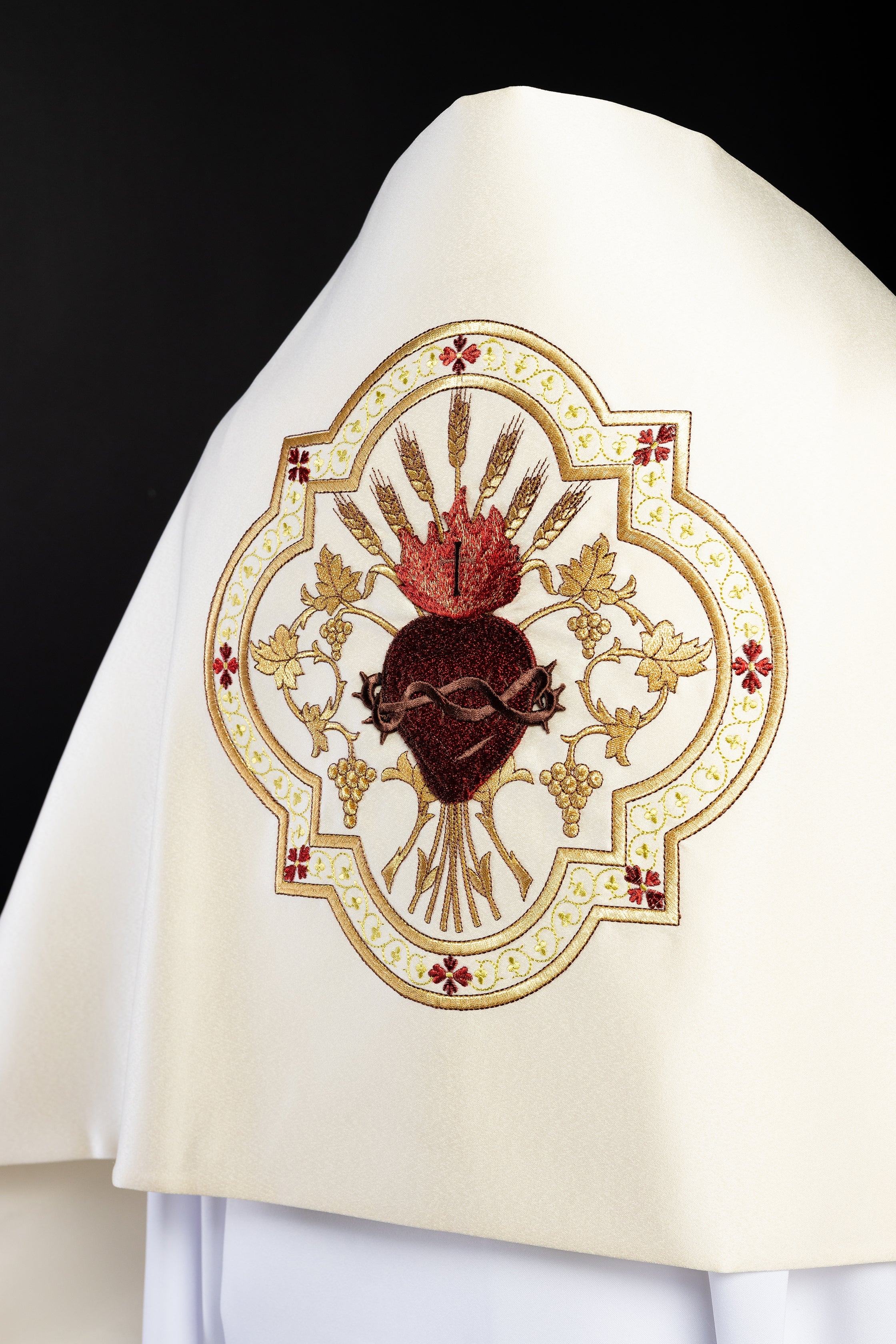 Liturgical veil Heart of Jesus ecru