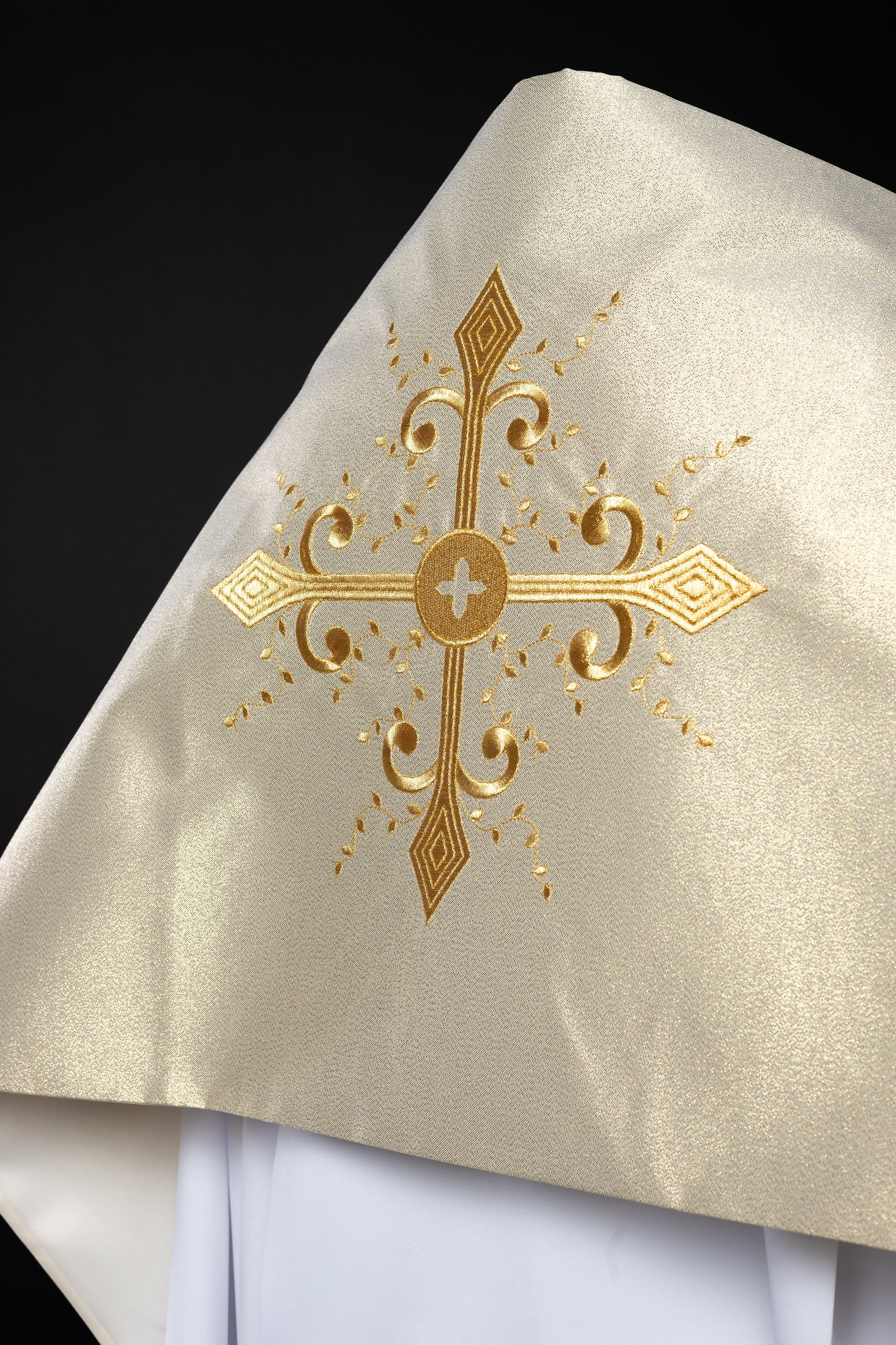 Liturgical veil with gold cross embroidery