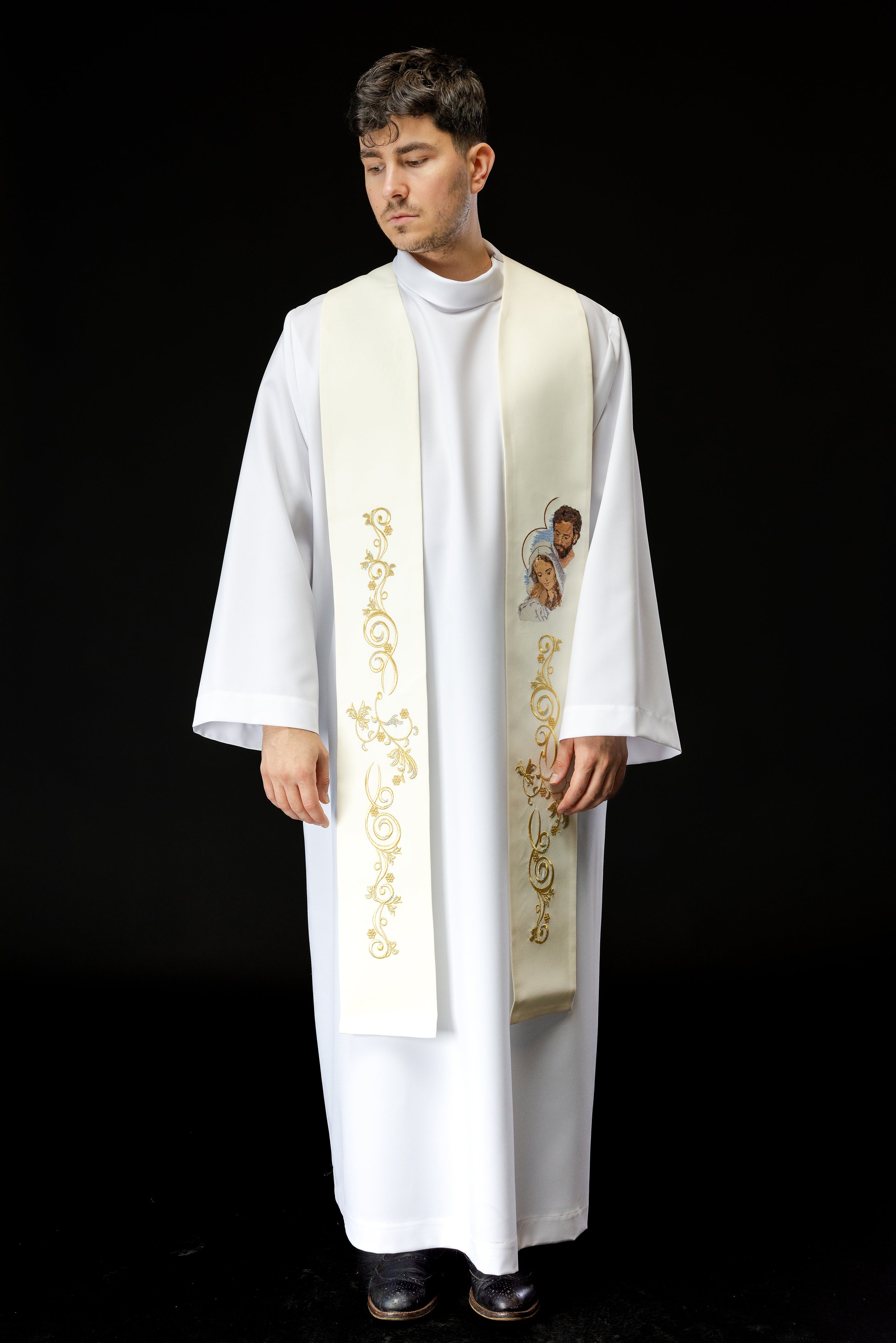 Embroidered stole with the image of the Holy Family for Christmas