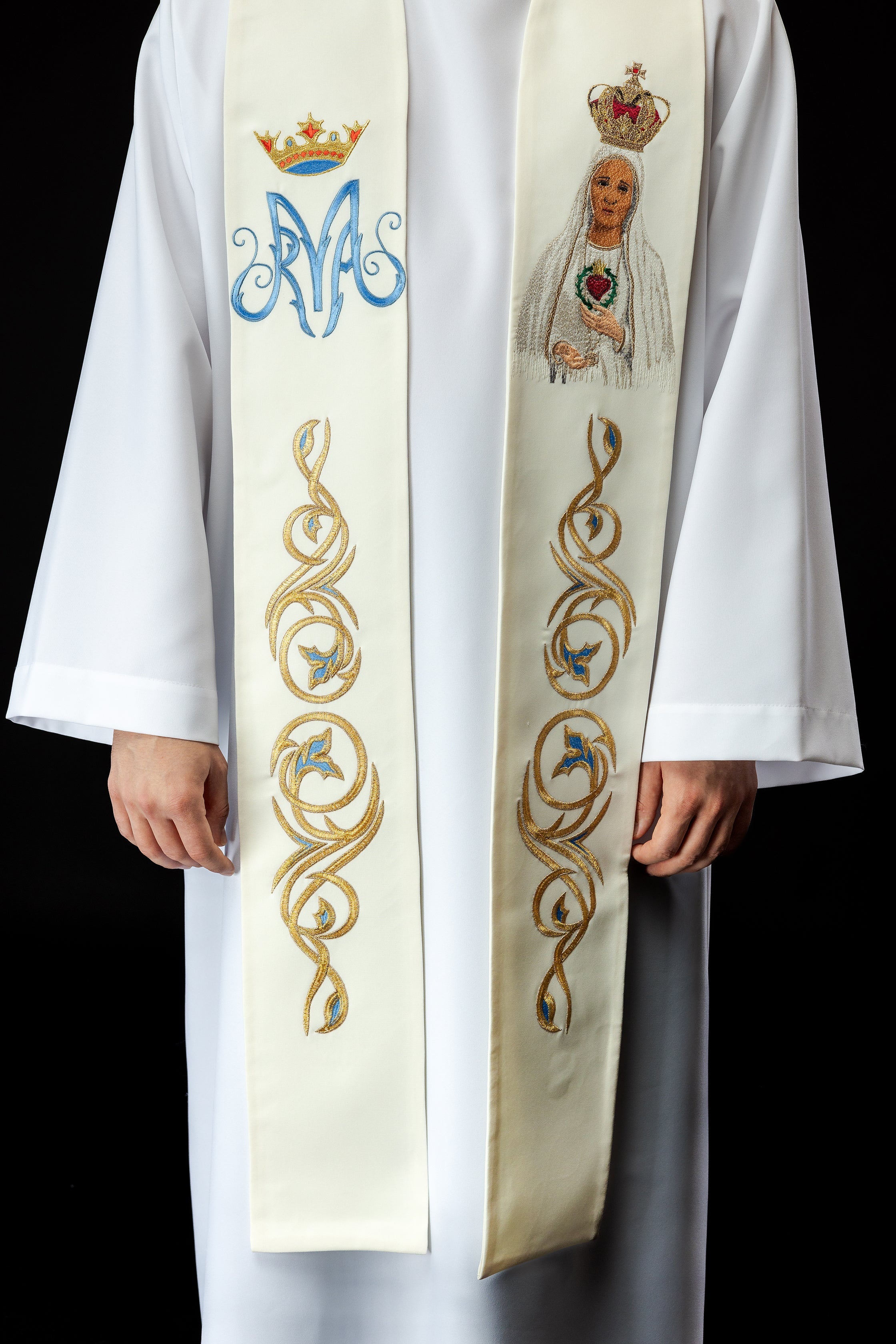 Embroidered Marian stole with the image of Our Lady of Fatima