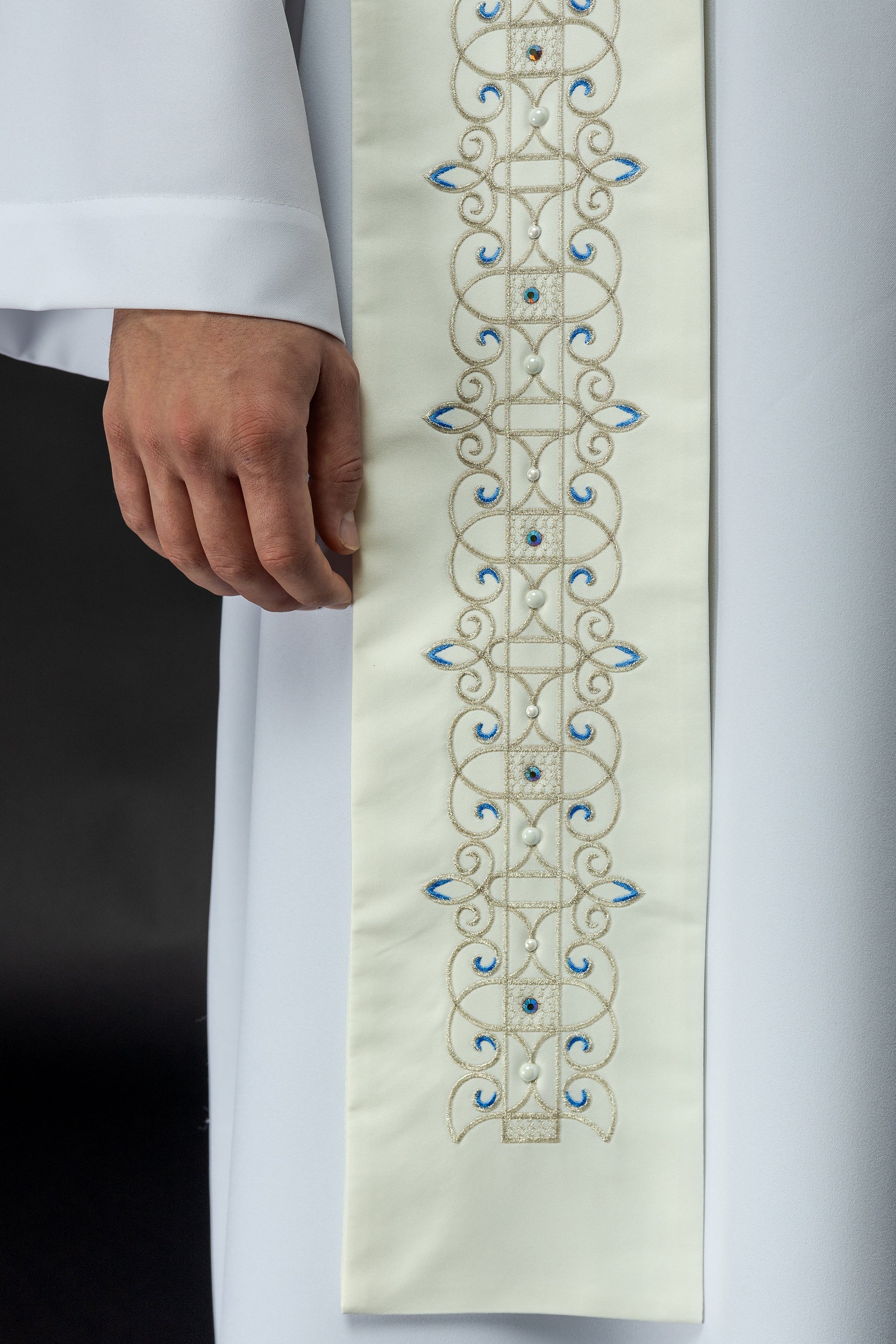 Embroidered Marian stole