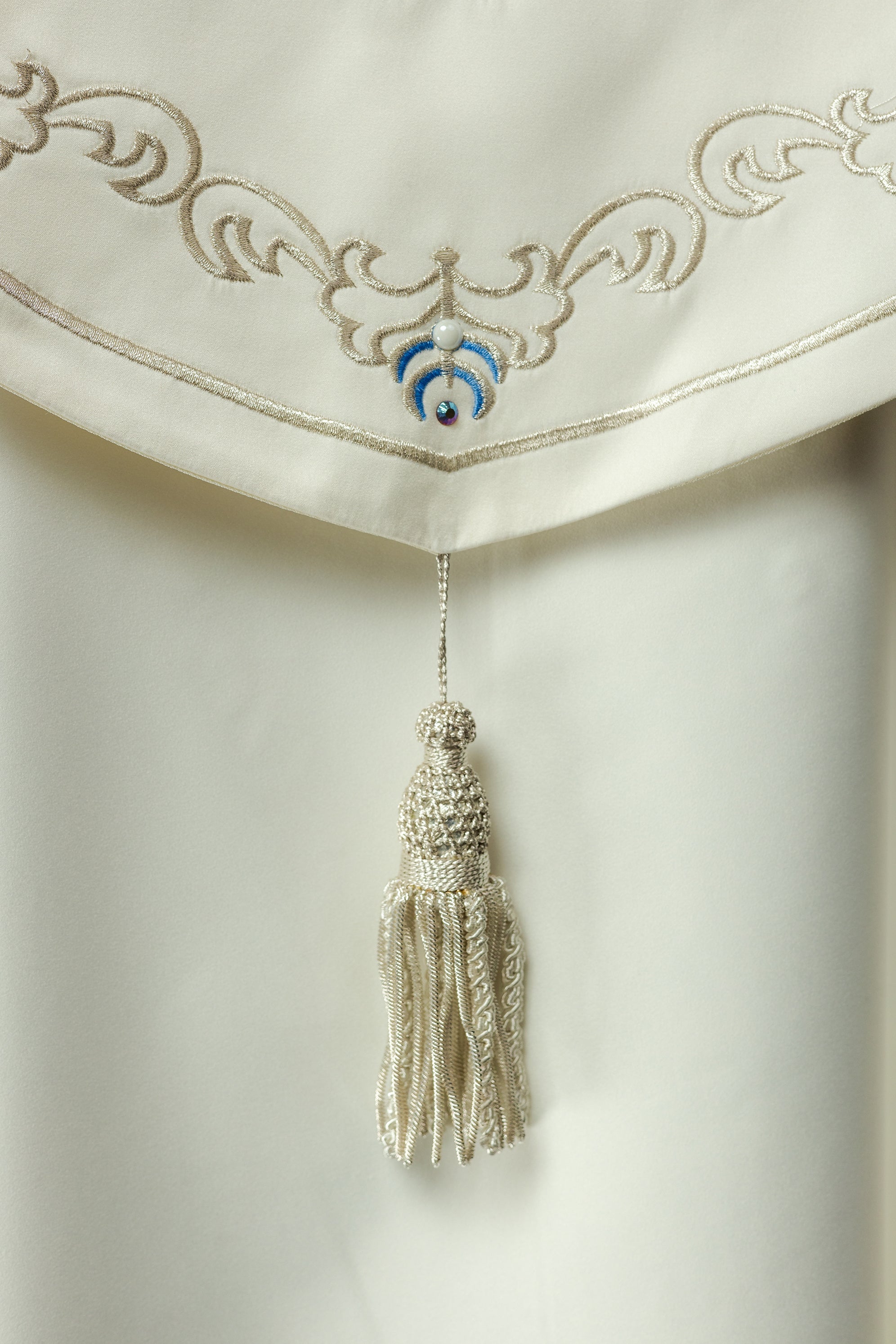 Embroidered Liturgical Chapel with Marian Symbol 150 cm