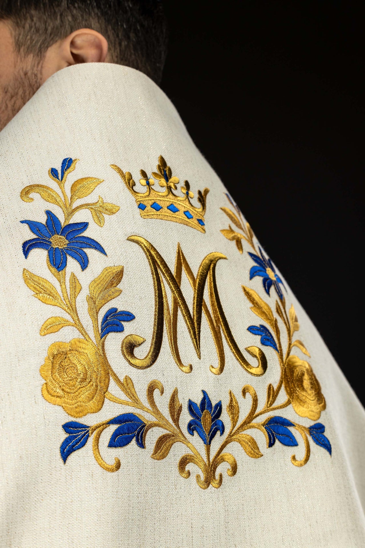 Welon haftowany z symbolem maryjnym - ORNATY.PL