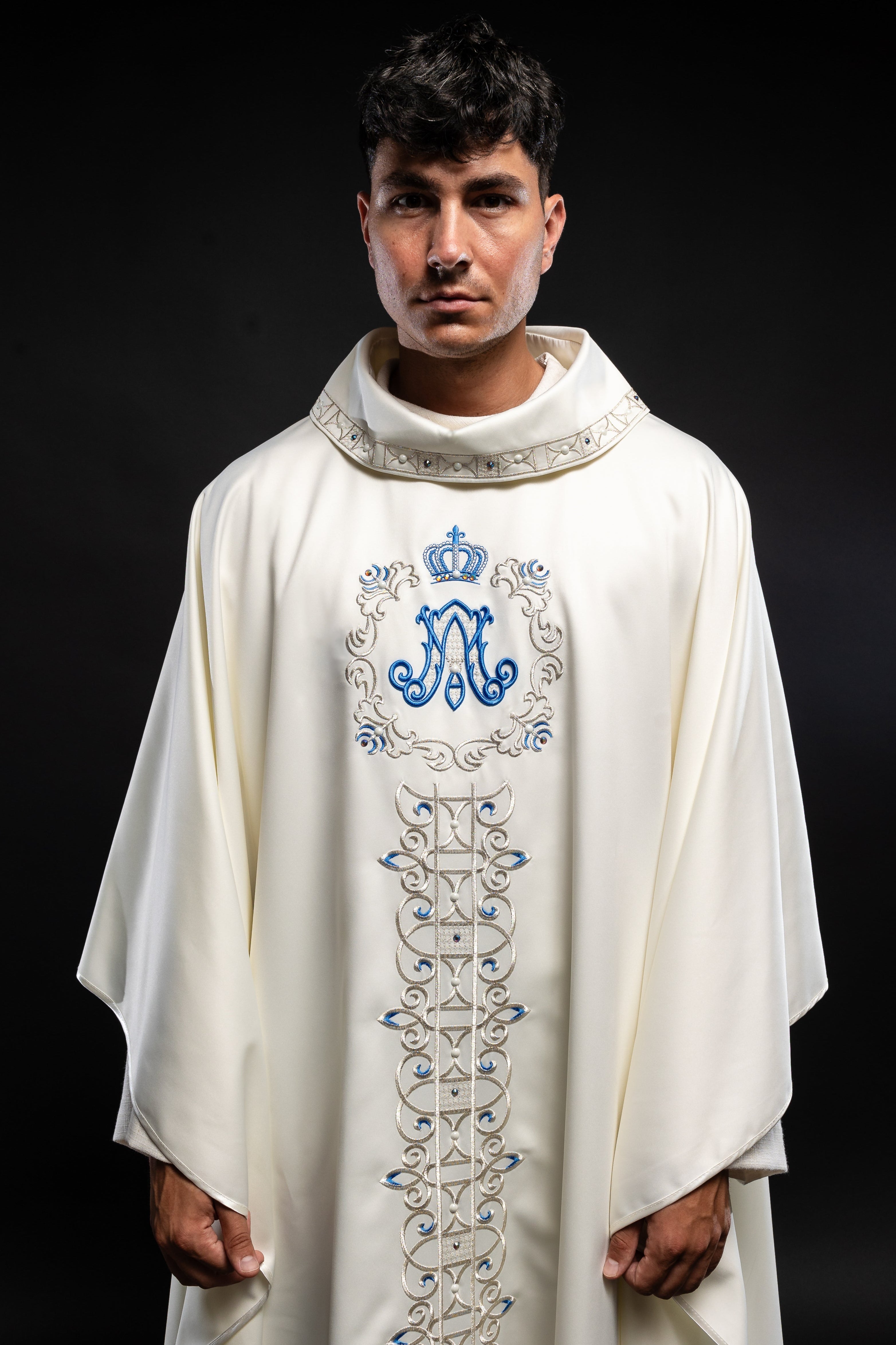 Chasuble with embroidered Marian belt