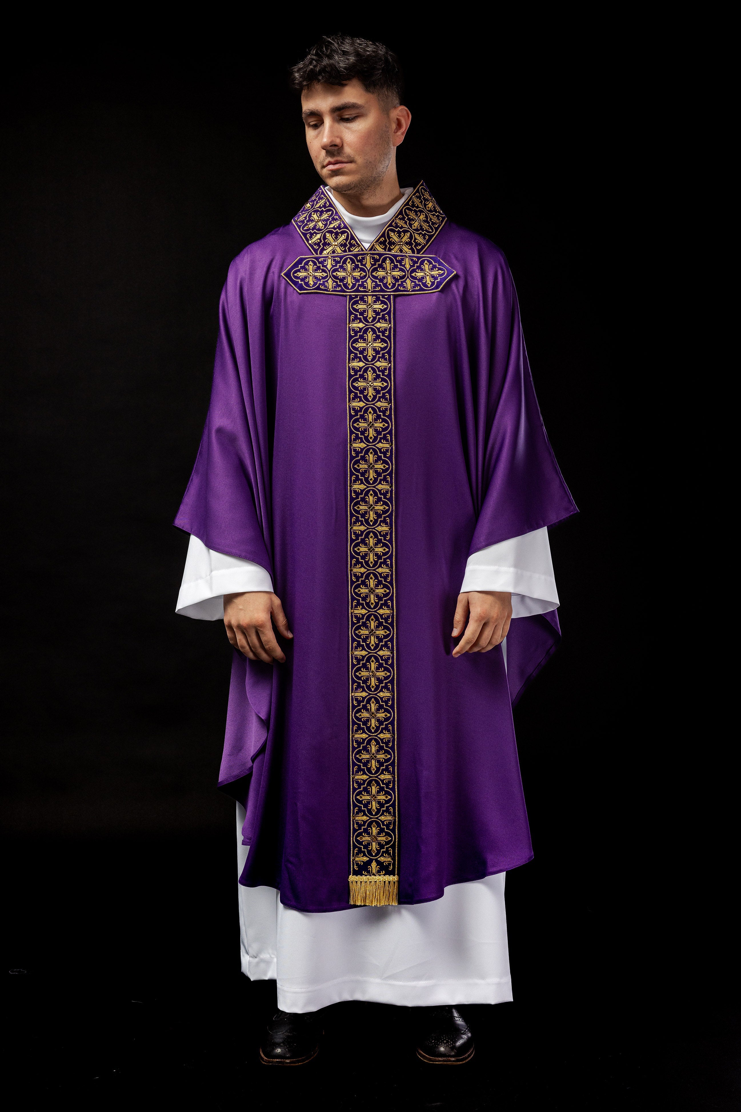 Purple chasuble decorated with five hundred decorative stones