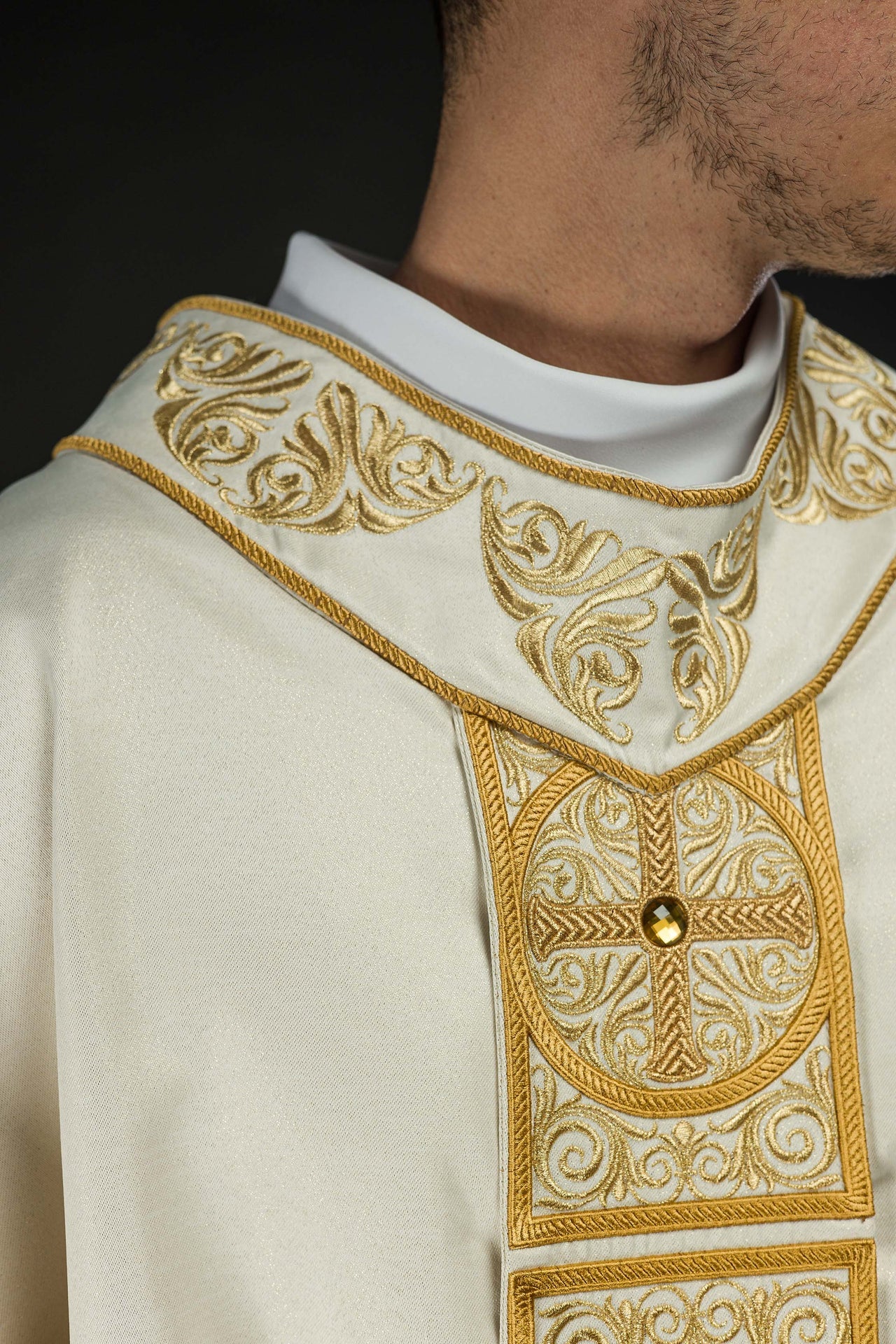 Gold chasuble richly embroidered decorated with stones