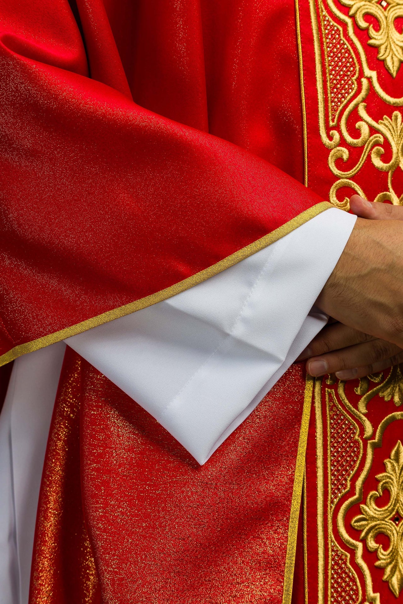 Red chasuble richly embroidered lustre