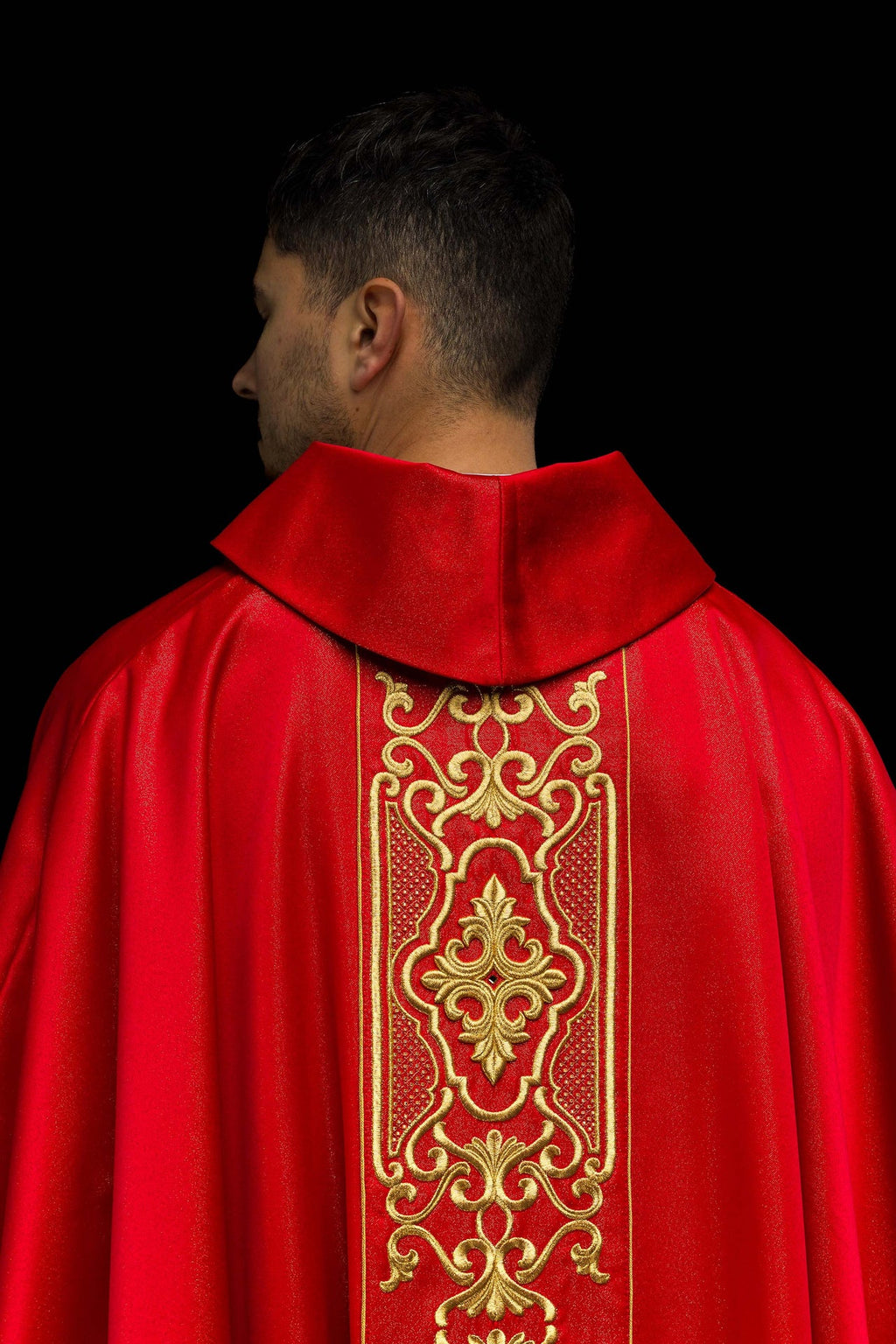Red chasuble richly embroidered lustre