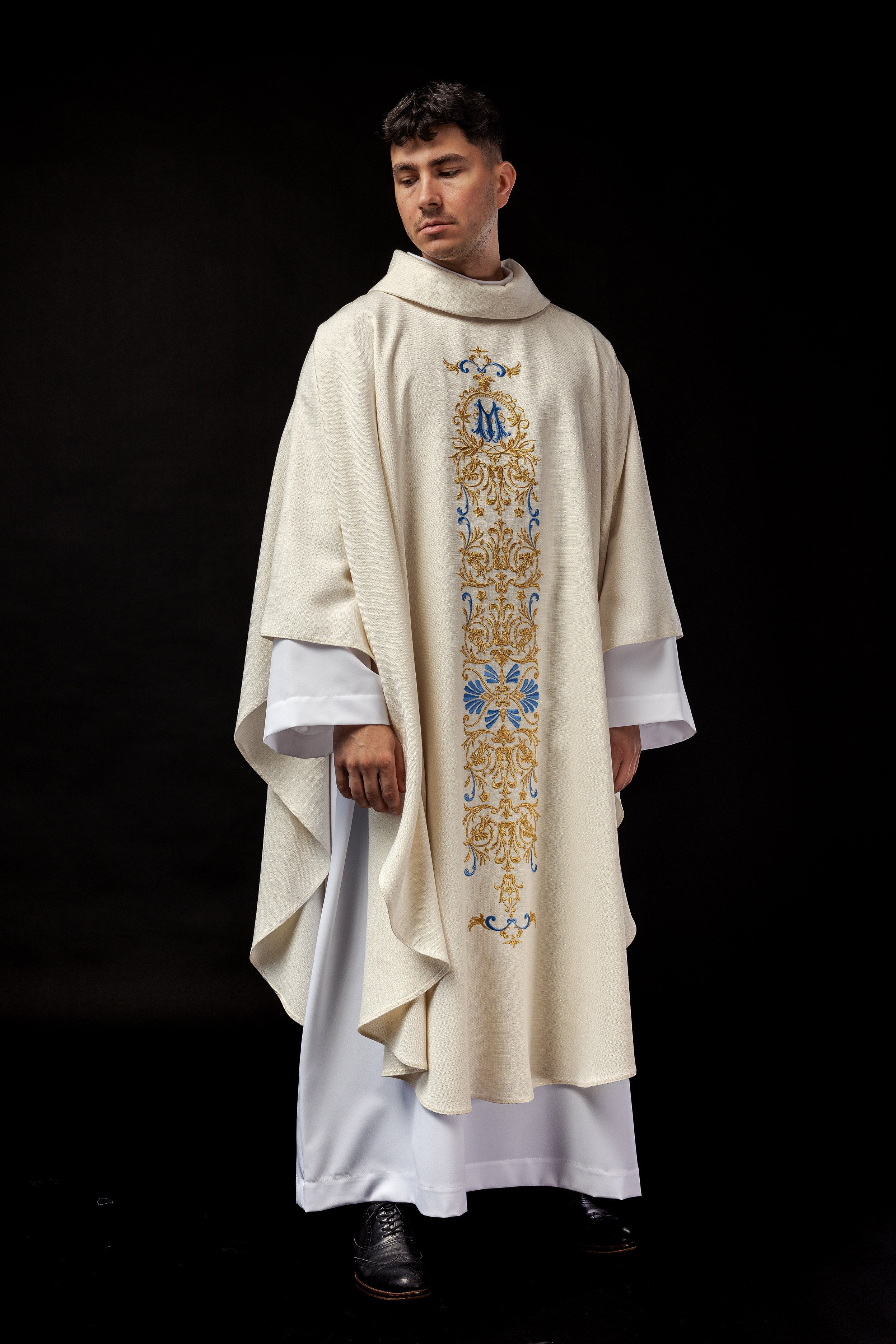 Chasuble in shiny fabric decorated with beads