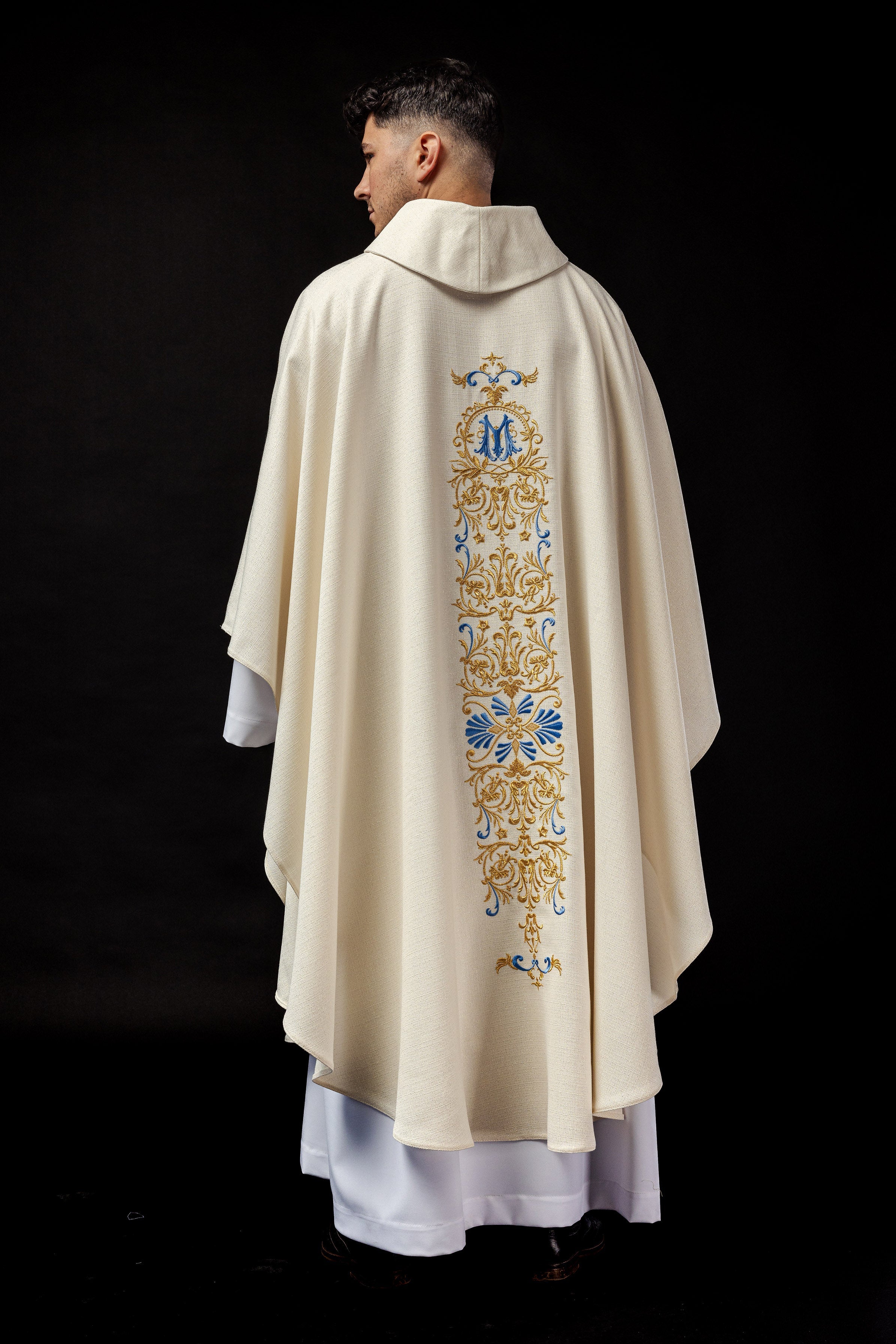 Chasuble in shiny fabric decorated with beads