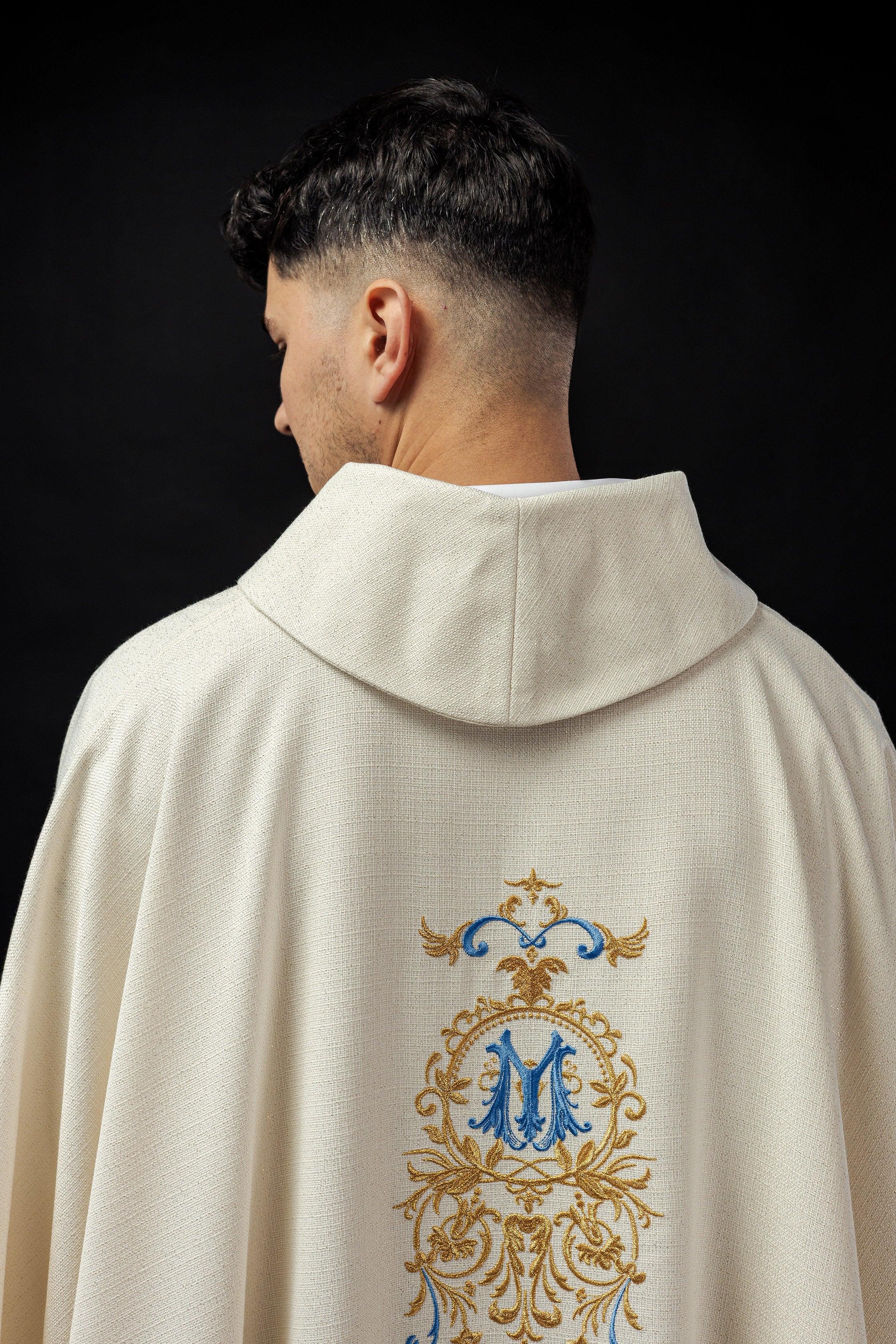 Chasuble in shiny fabric decorated with beads