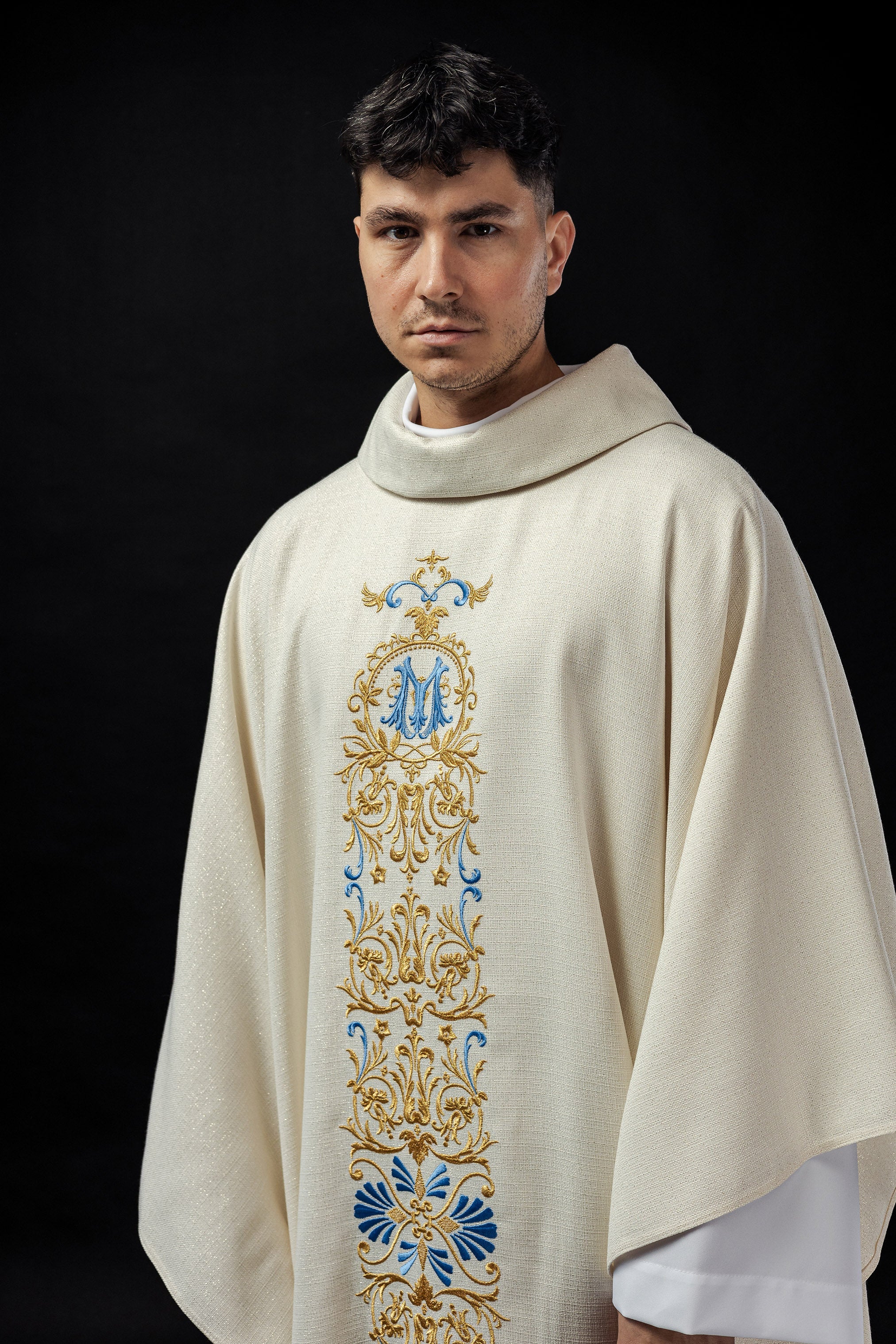 Chasuble in shiny fabric decorated with beads