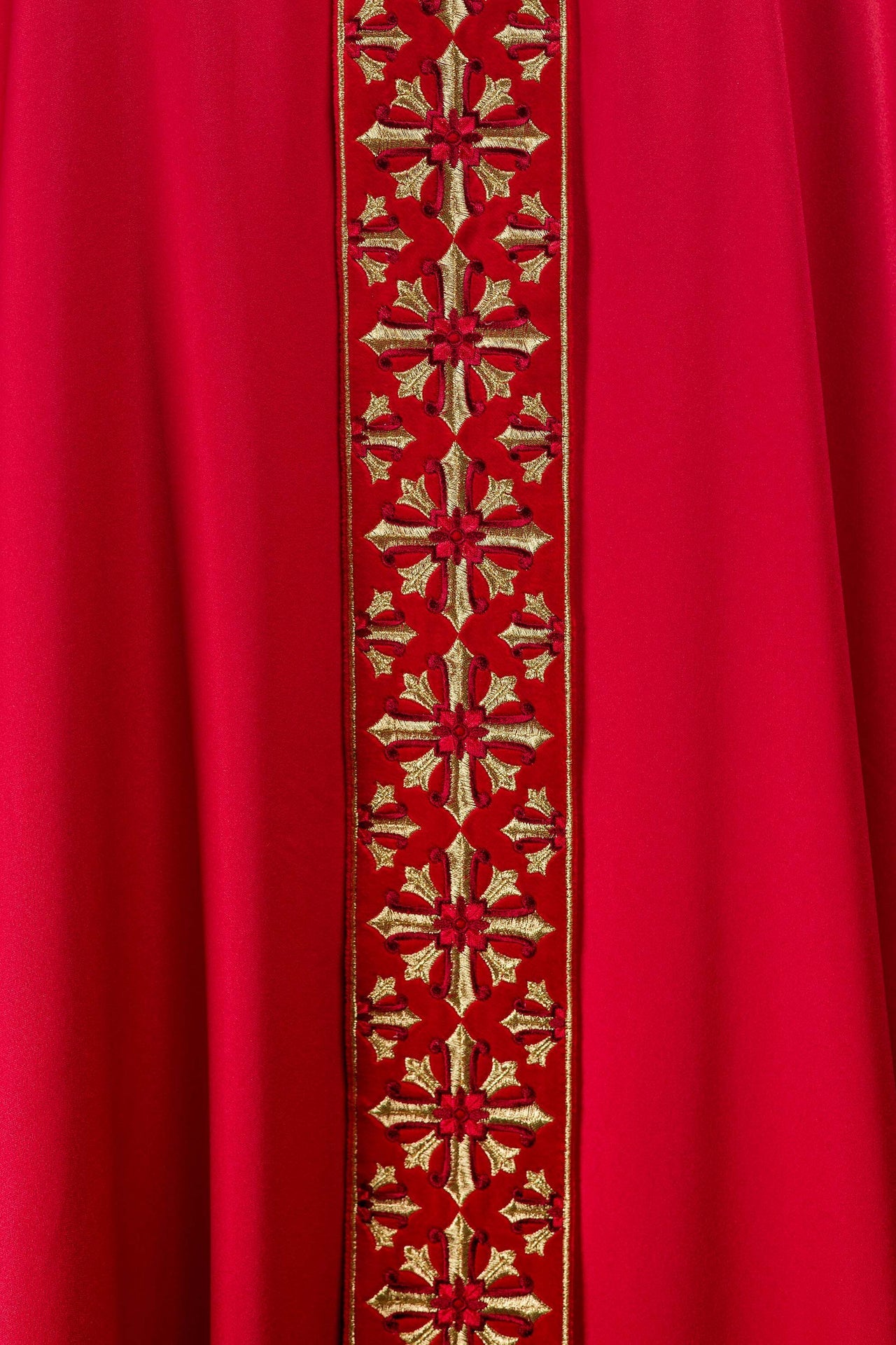 Chasuble with brilliant red embroidery