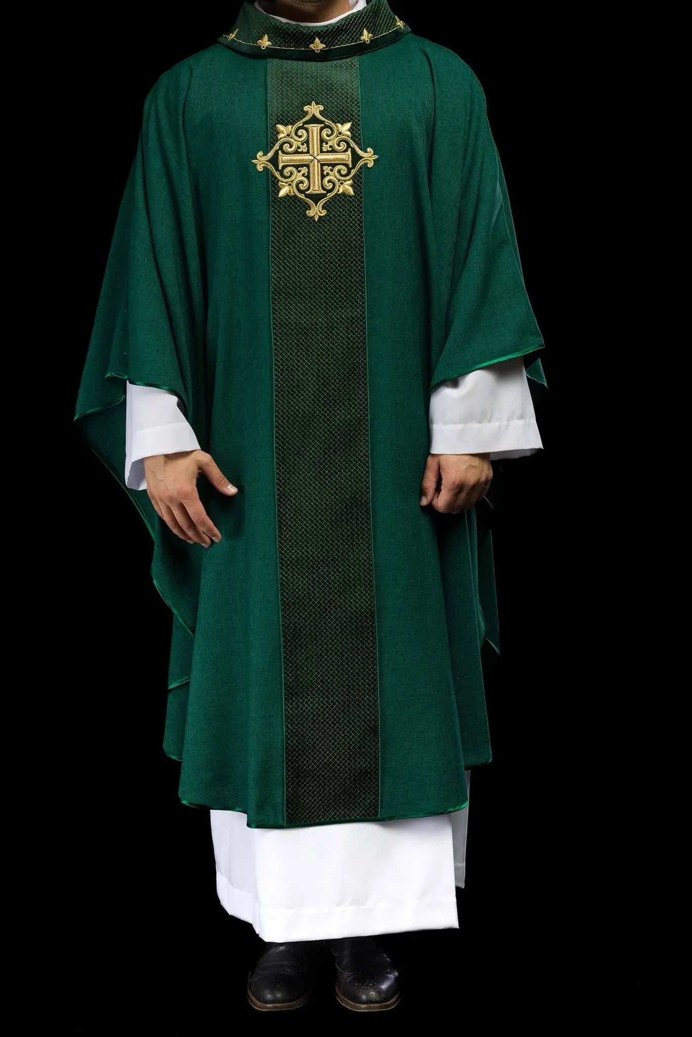 Chasuble embroidered on velvet with the symbol of the Green Cross