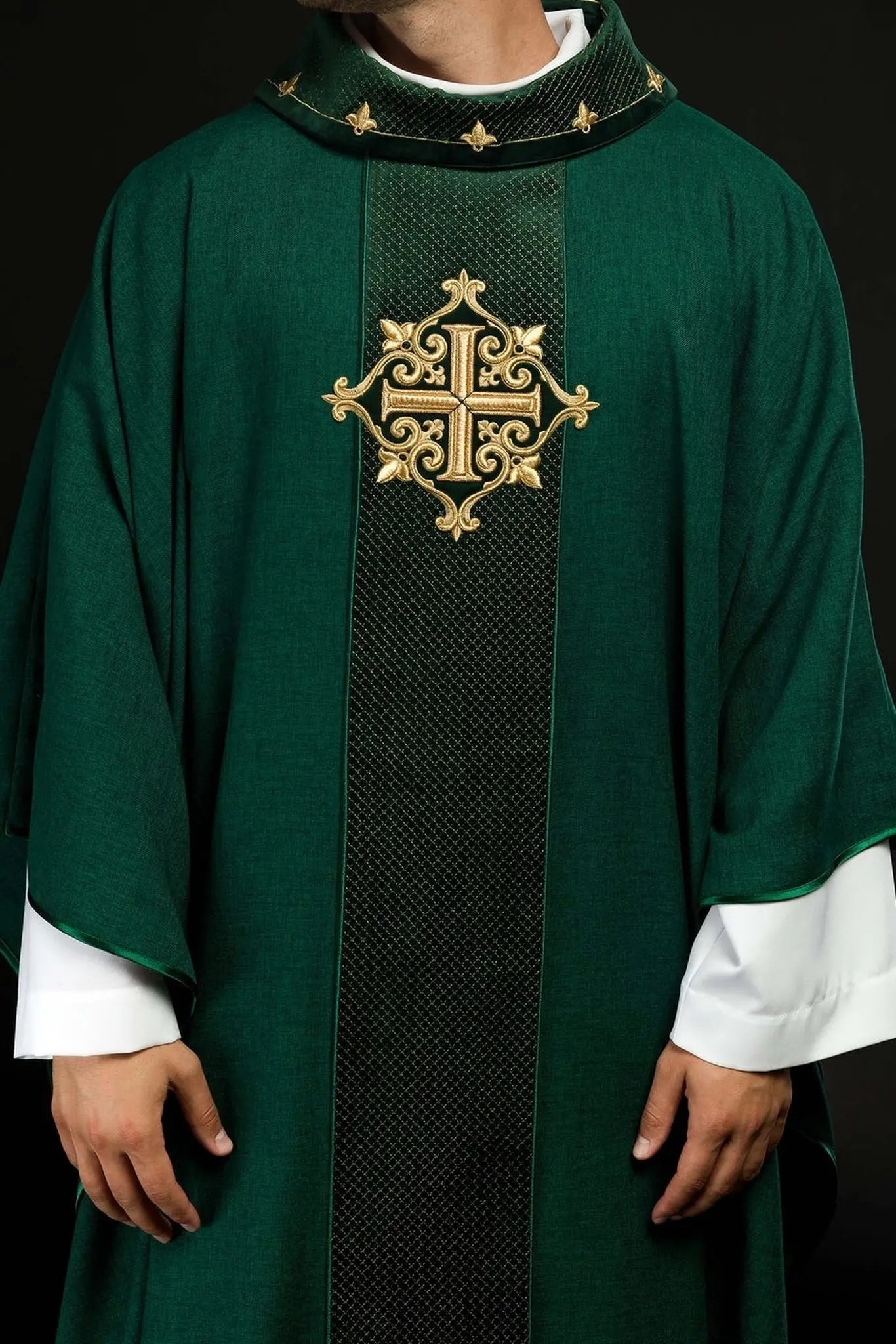Chasuble embroidered on velvet with the symbol of the Green Cross