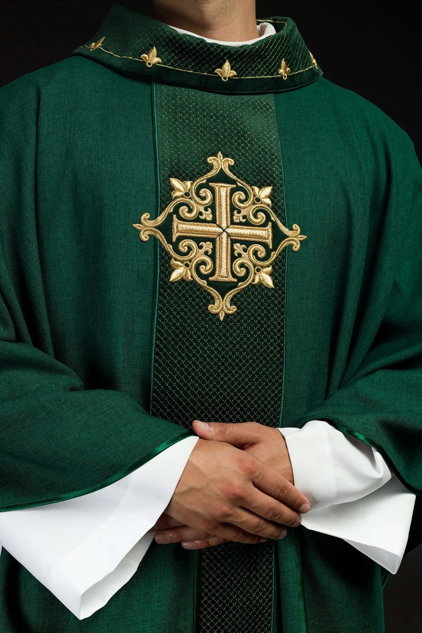 Chasuble embroidered on velvet with the symbol of the Green Cross