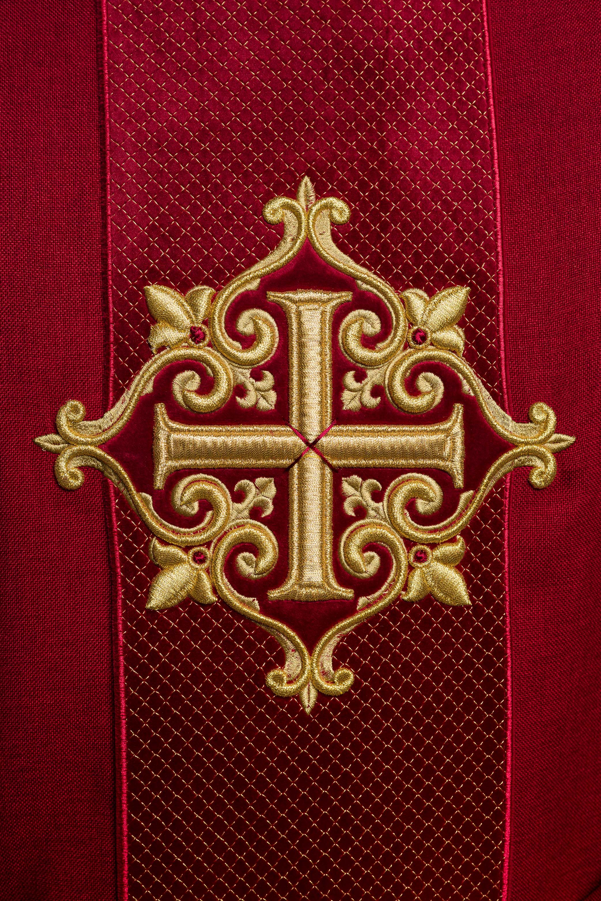 Chasuble embroidered on velvet with the symbol of the Red Cross