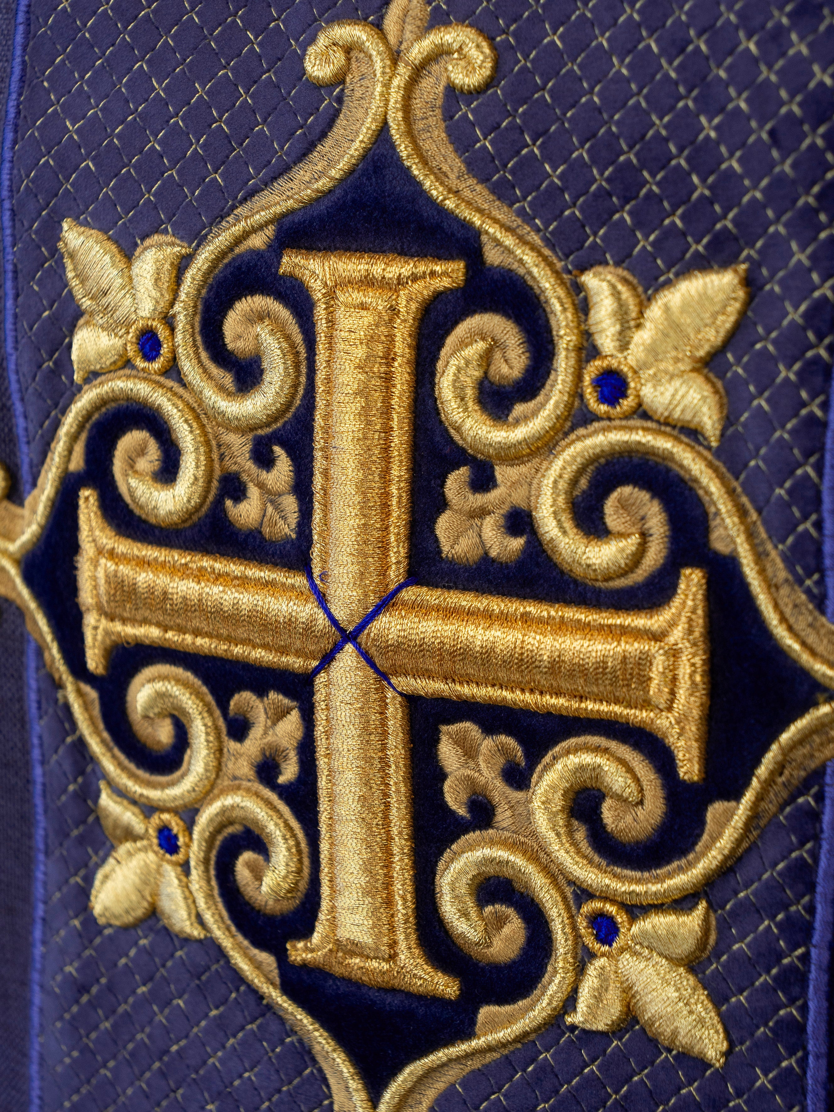 Chasuble embroidered on velvet with the symbol of the Purple Cross