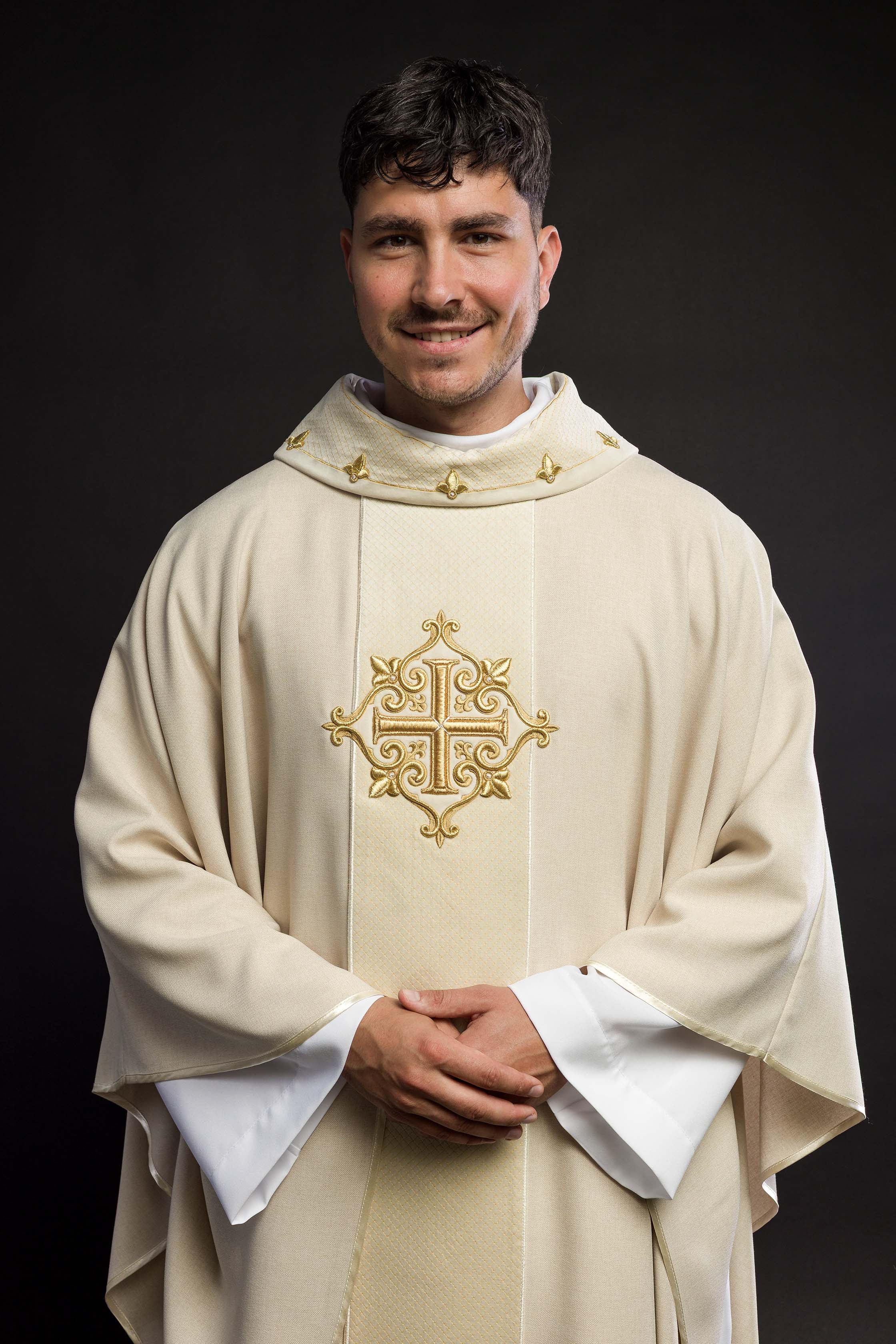 Chasuble embroidered on velvet with symbol Cross Ecru
