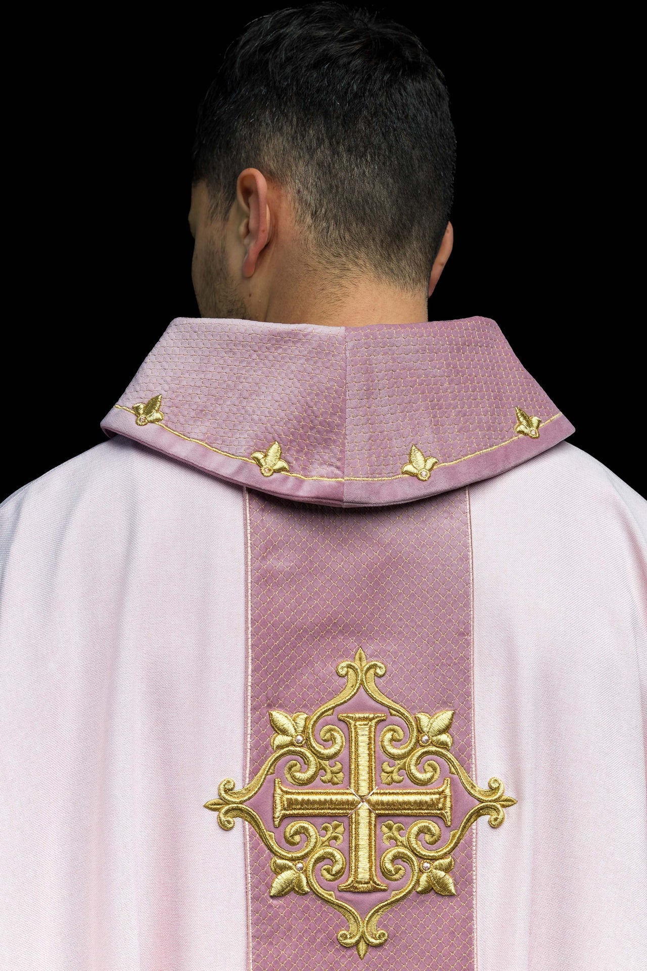 Chasuble embroidered on velvet with the symbol Cross Pink