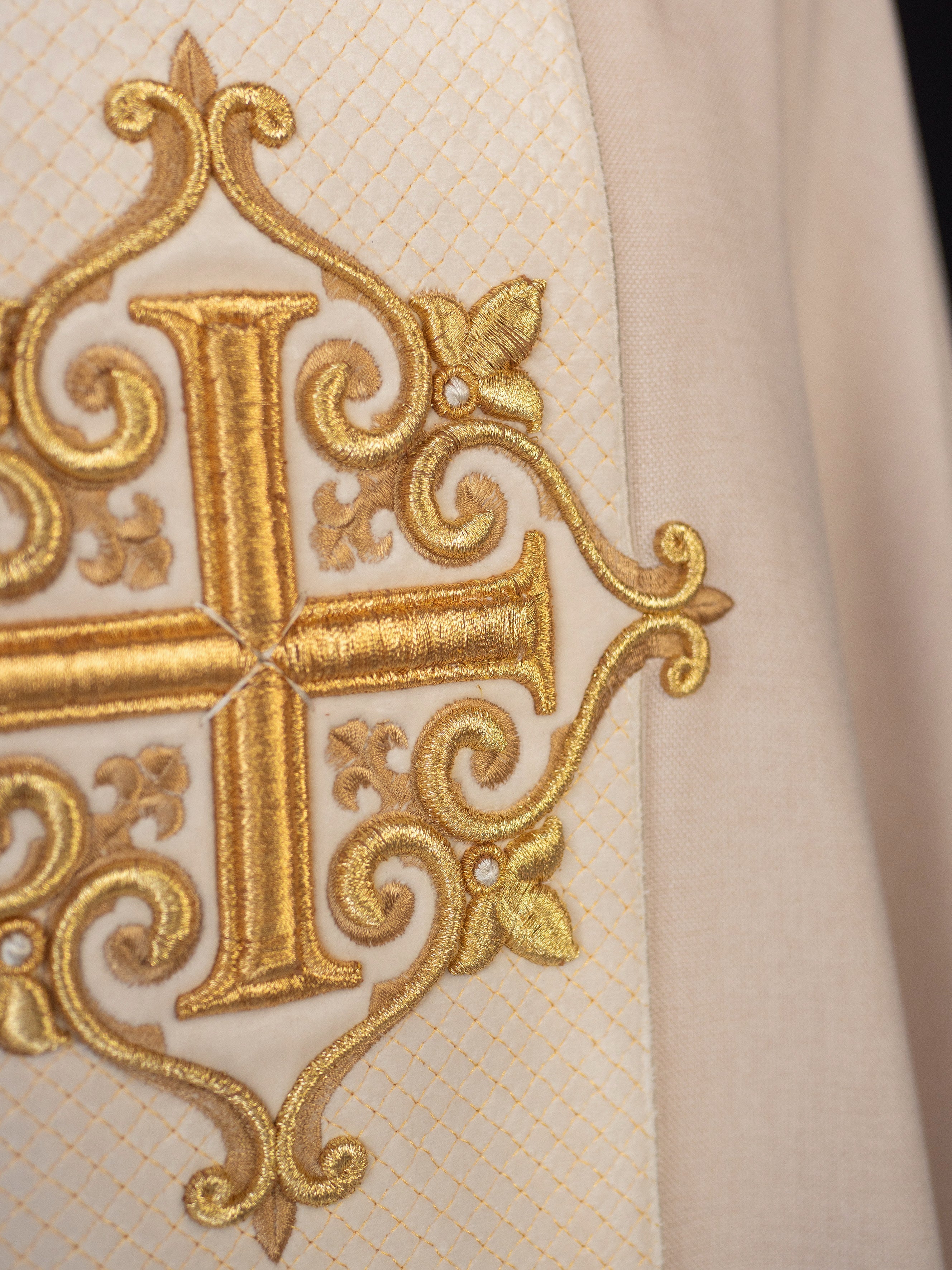 Chasuble embroidered on velvet with symbol Cross Ecru