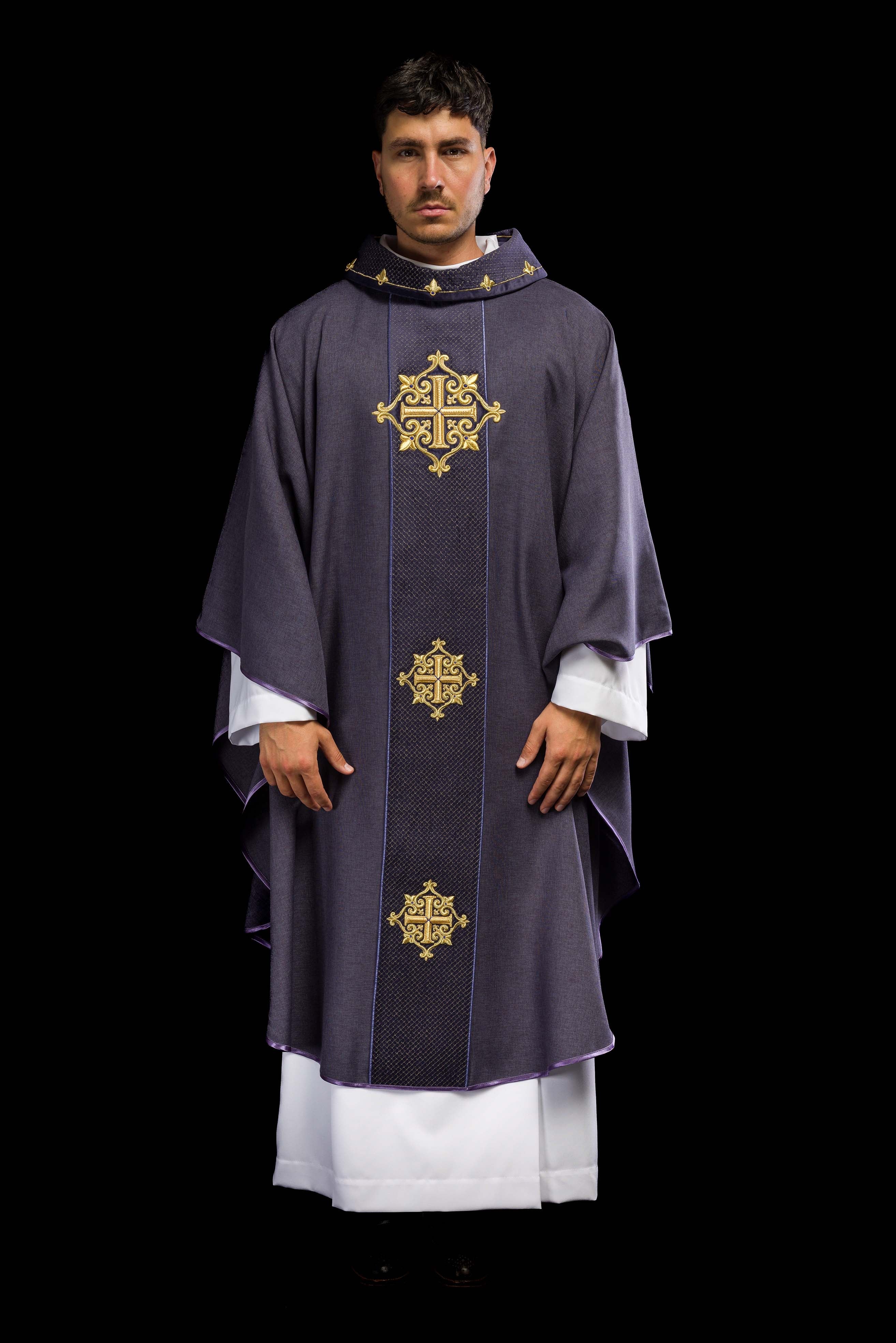 Chasuble with velvet purple belt and embroidery of crosses