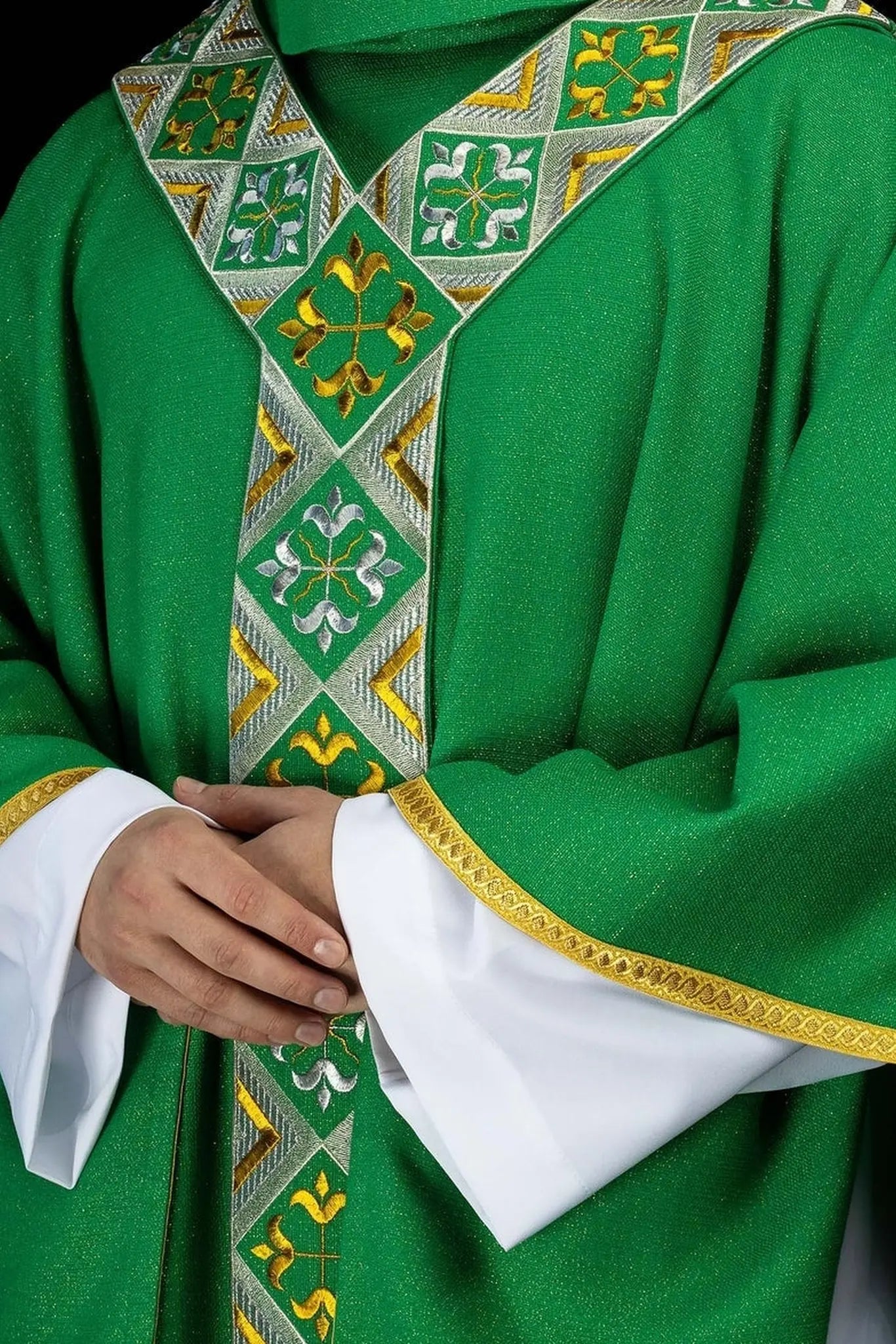 Green Chasuble Set with Embroidered Orphrey