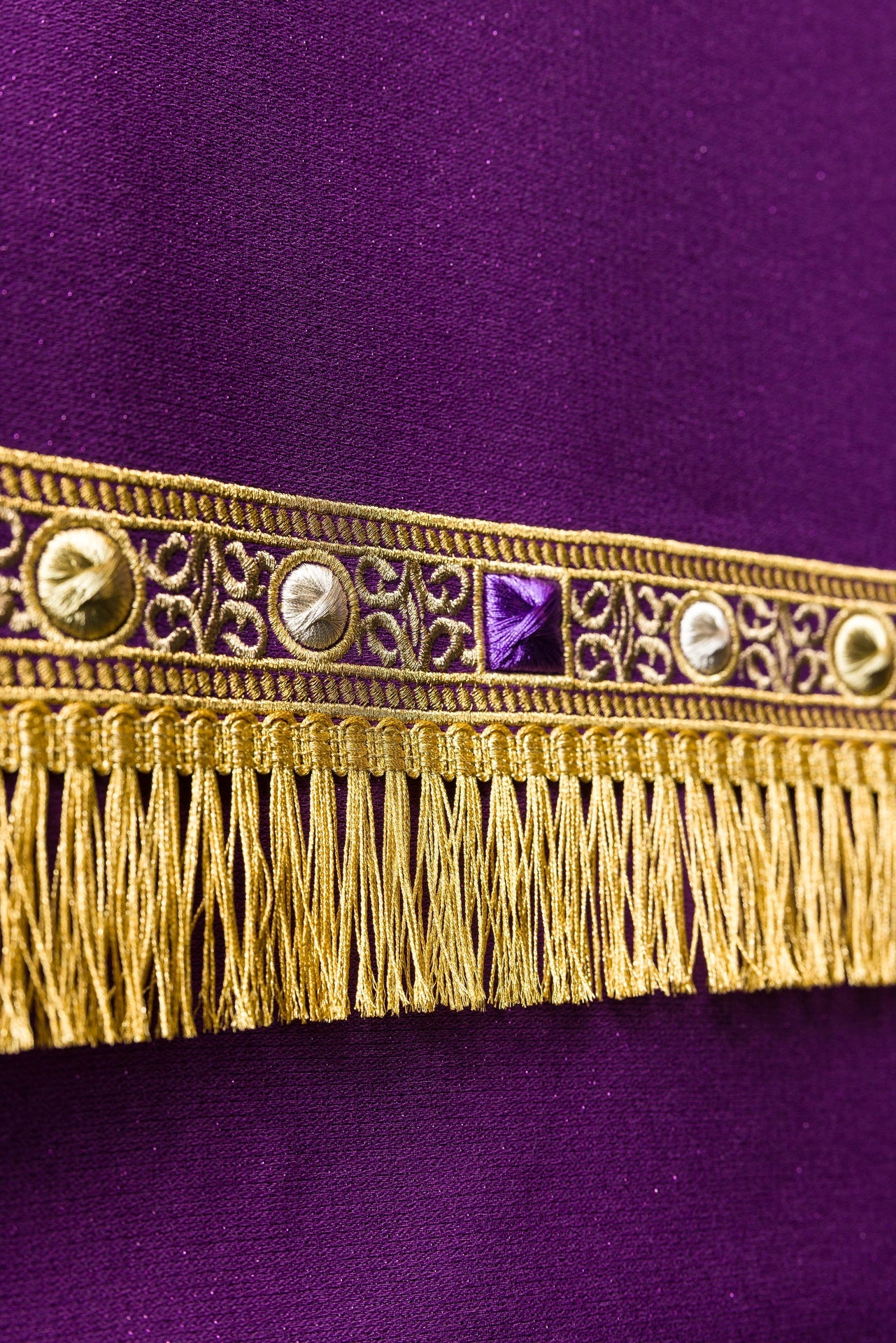 Serweta na lektorium z haftem adwentowym fioletowa - ORNATY.PL