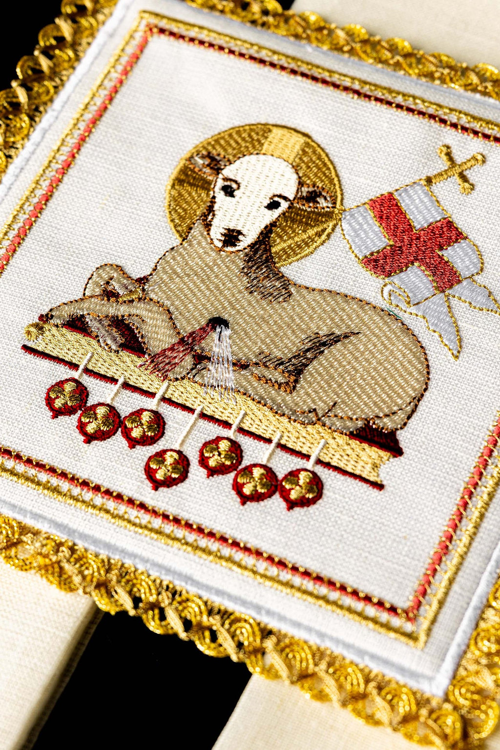 Lniany komplet kielichowy z motywem baranka - ORNATY.PL