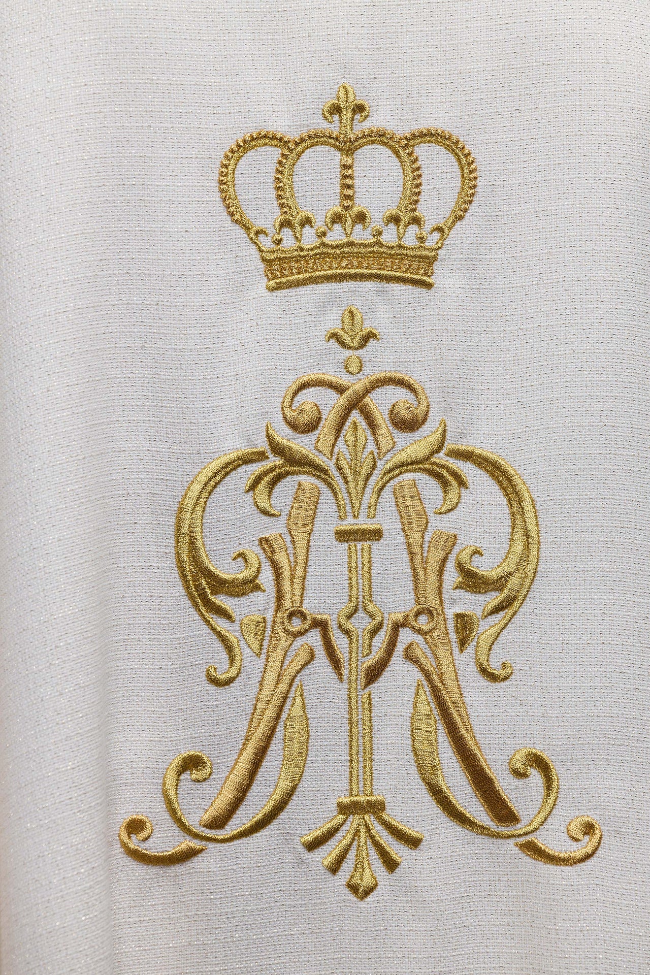 Liturgical chasuble with embroidered Marian Coat of Arms and Crown