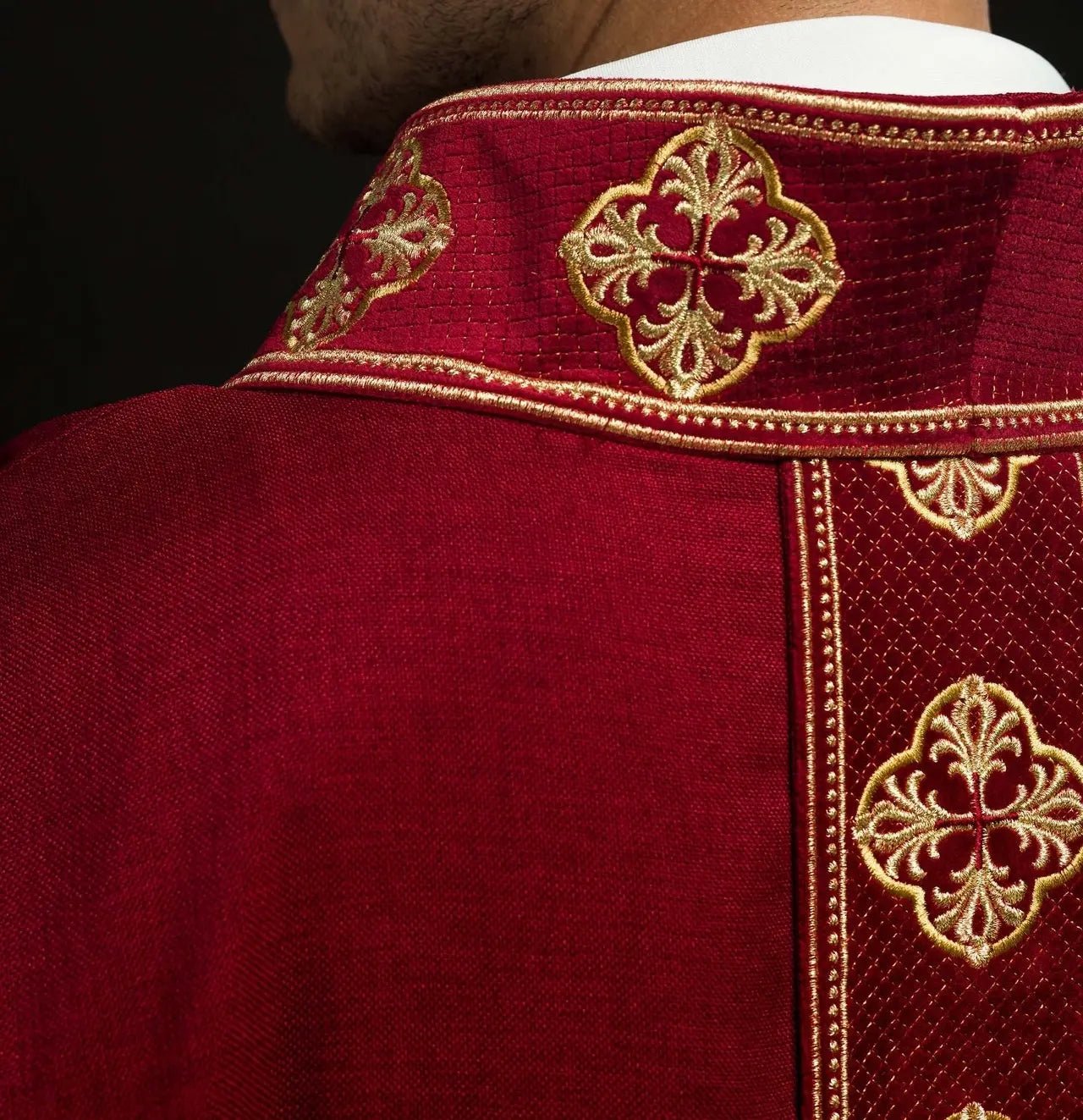 Chasuble in red with embroidered belt and cross collar